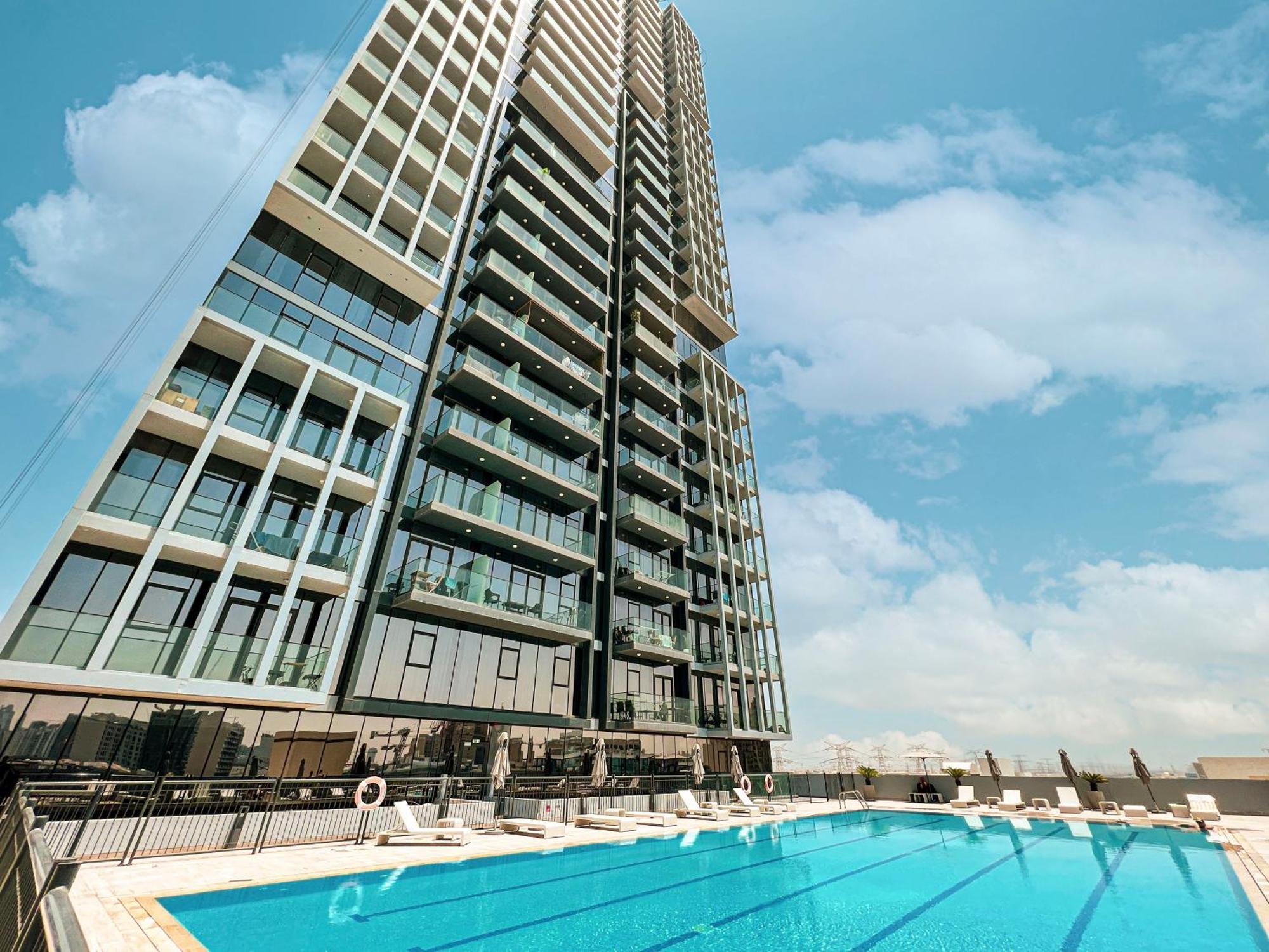 Ultra-luxury / Marina & Burj Khalifa View/ High Floor Apartment Dubai