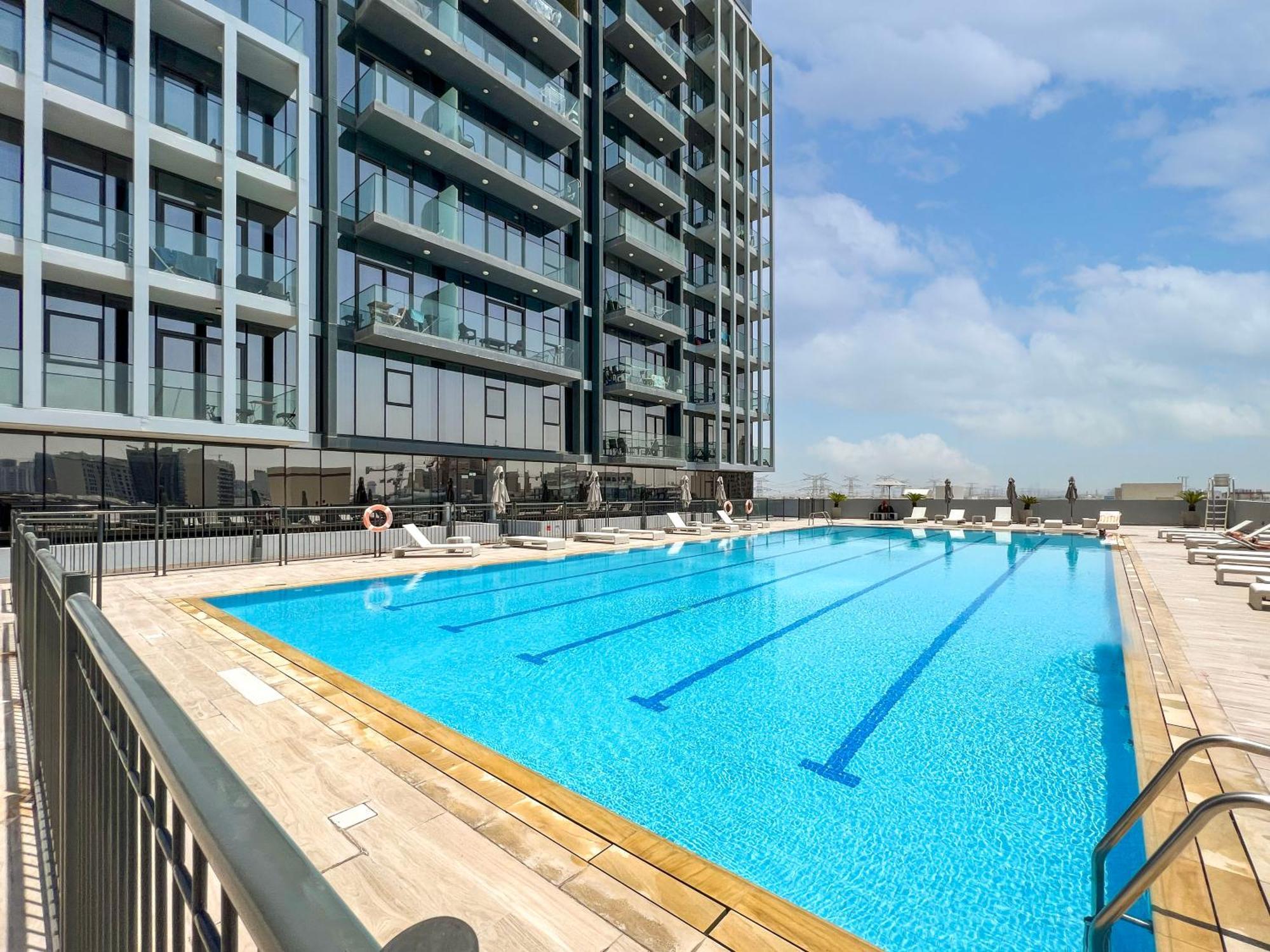 Ultra-luxury / Marina & Burj Khalifa View/ High Floor