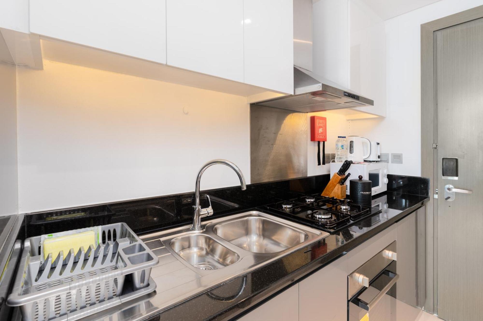 White Sage - Fancy With Mesmerizing Canal Views Apartment *