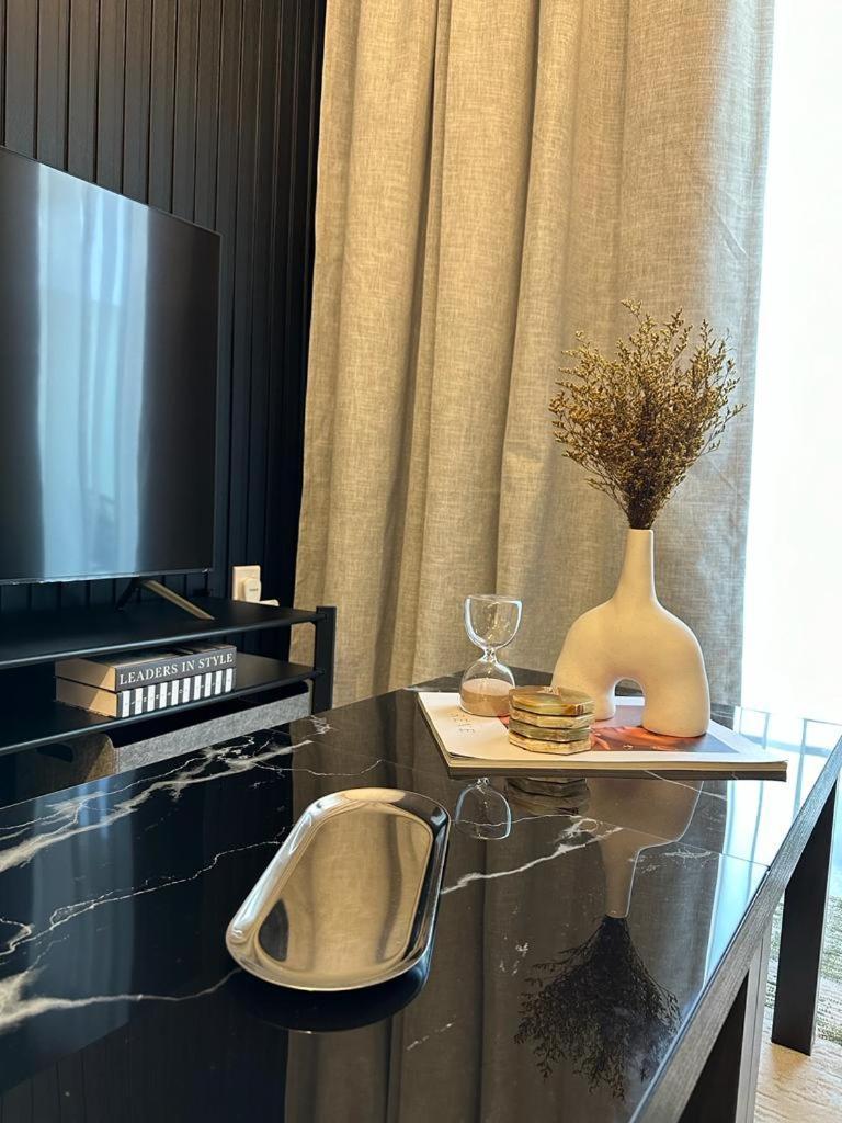 Keyrock Living - 1 Bedroom - Business Bay - Near Metro Station - Zada Tower * Dubai
