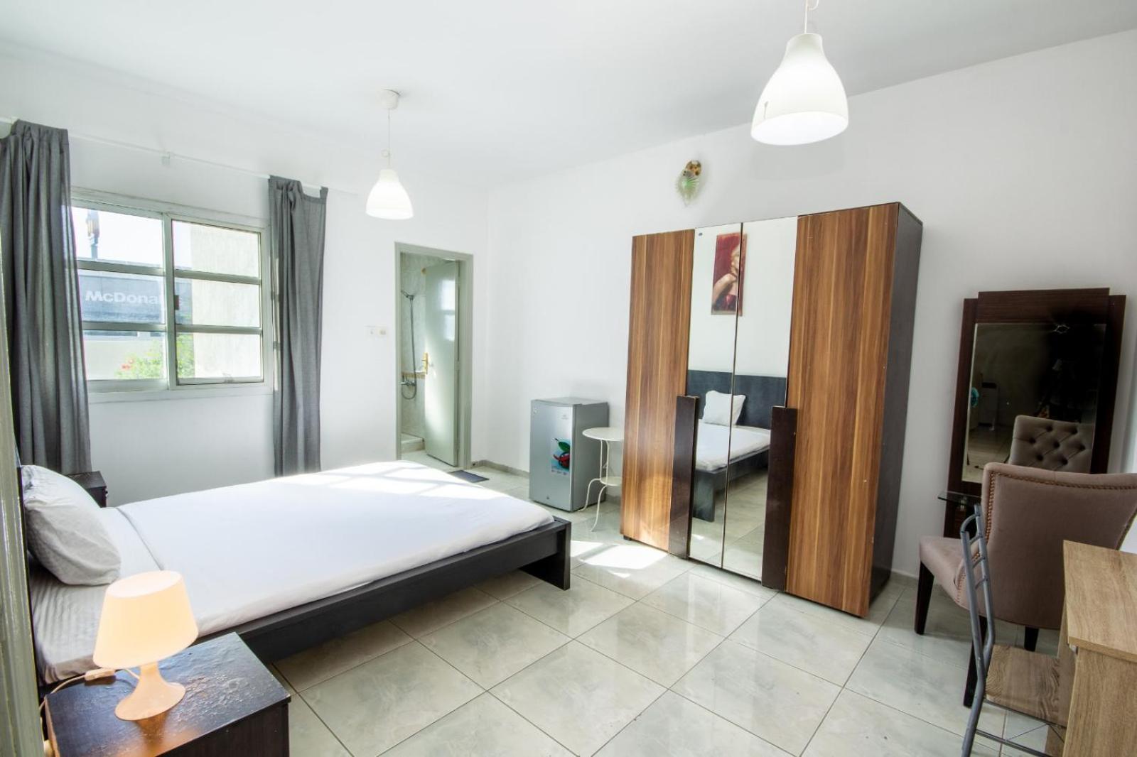 For Rent In Compound Housing Near Burj Alarab 125 * Dubai