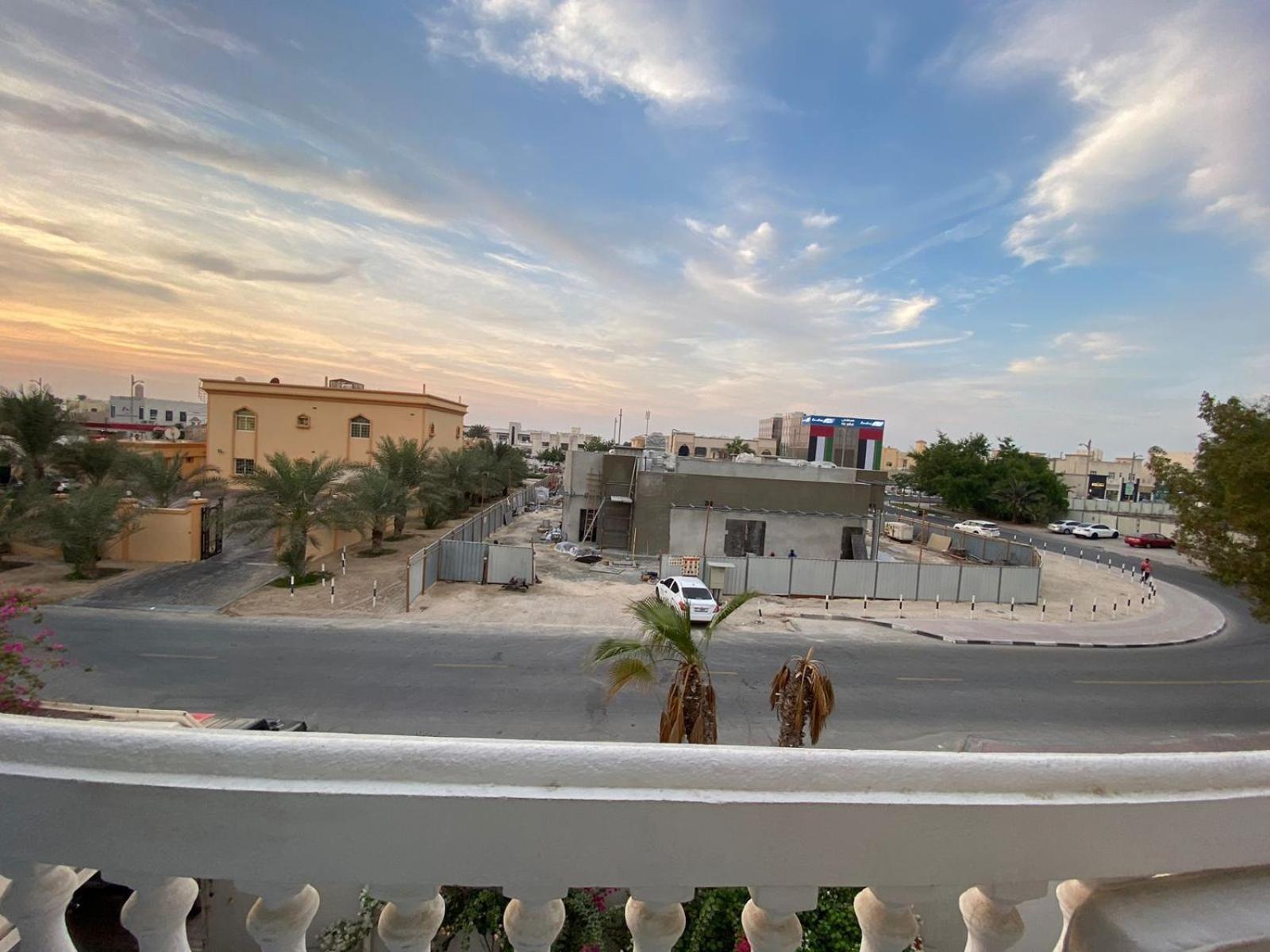 For Rent In Compound Housing Near Burj Alarab 125 Homestay
