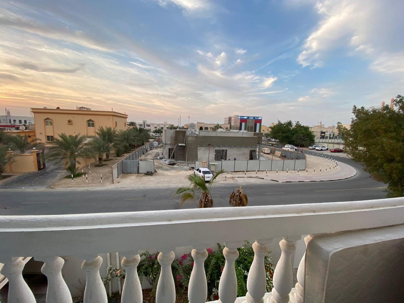 For Rent In Compound Housing Near Burj Alarab 125