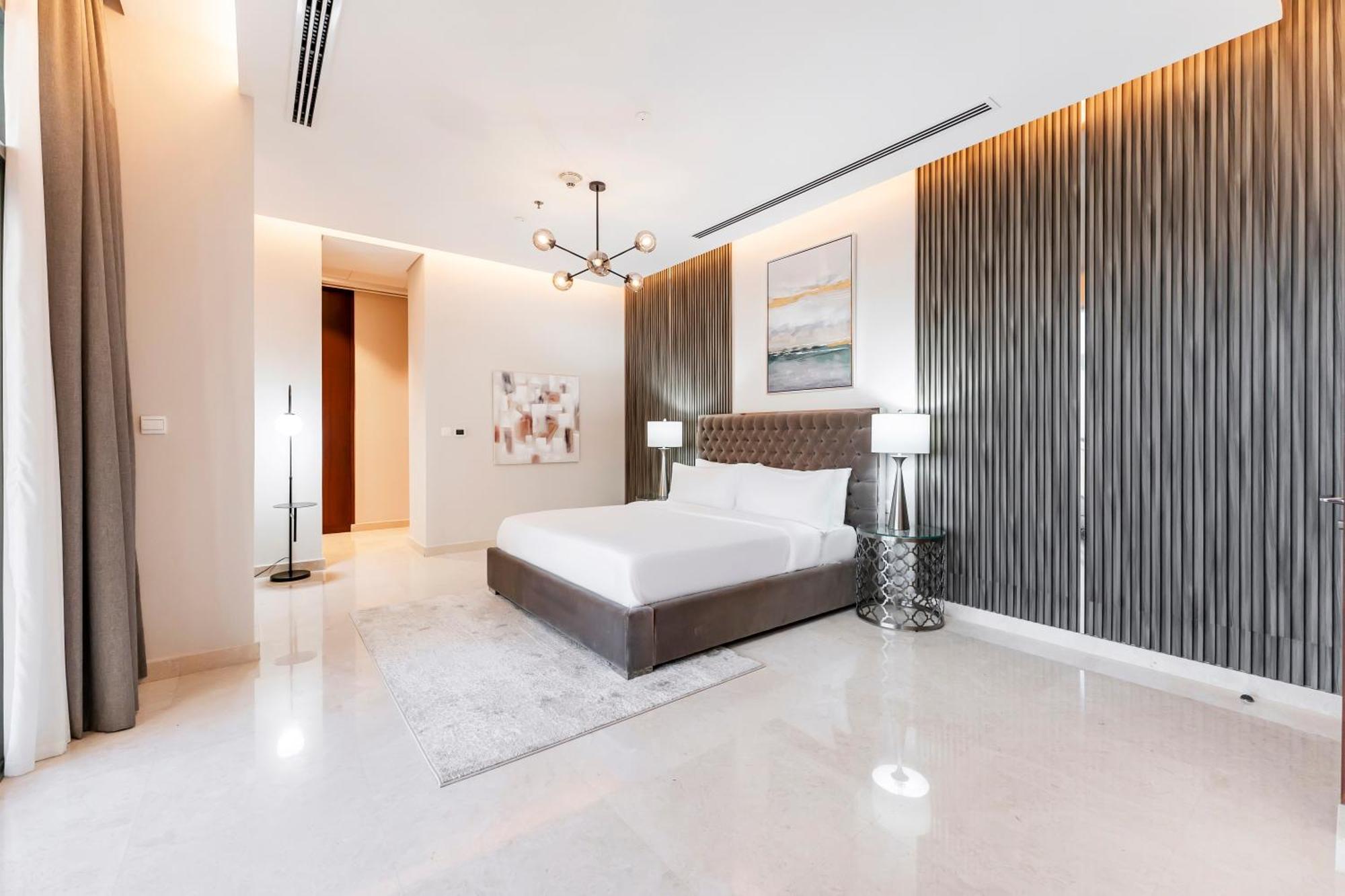 Fam Living - 4b Penthouse With Panoramic Sea Views - Creek Harbour Apartment *