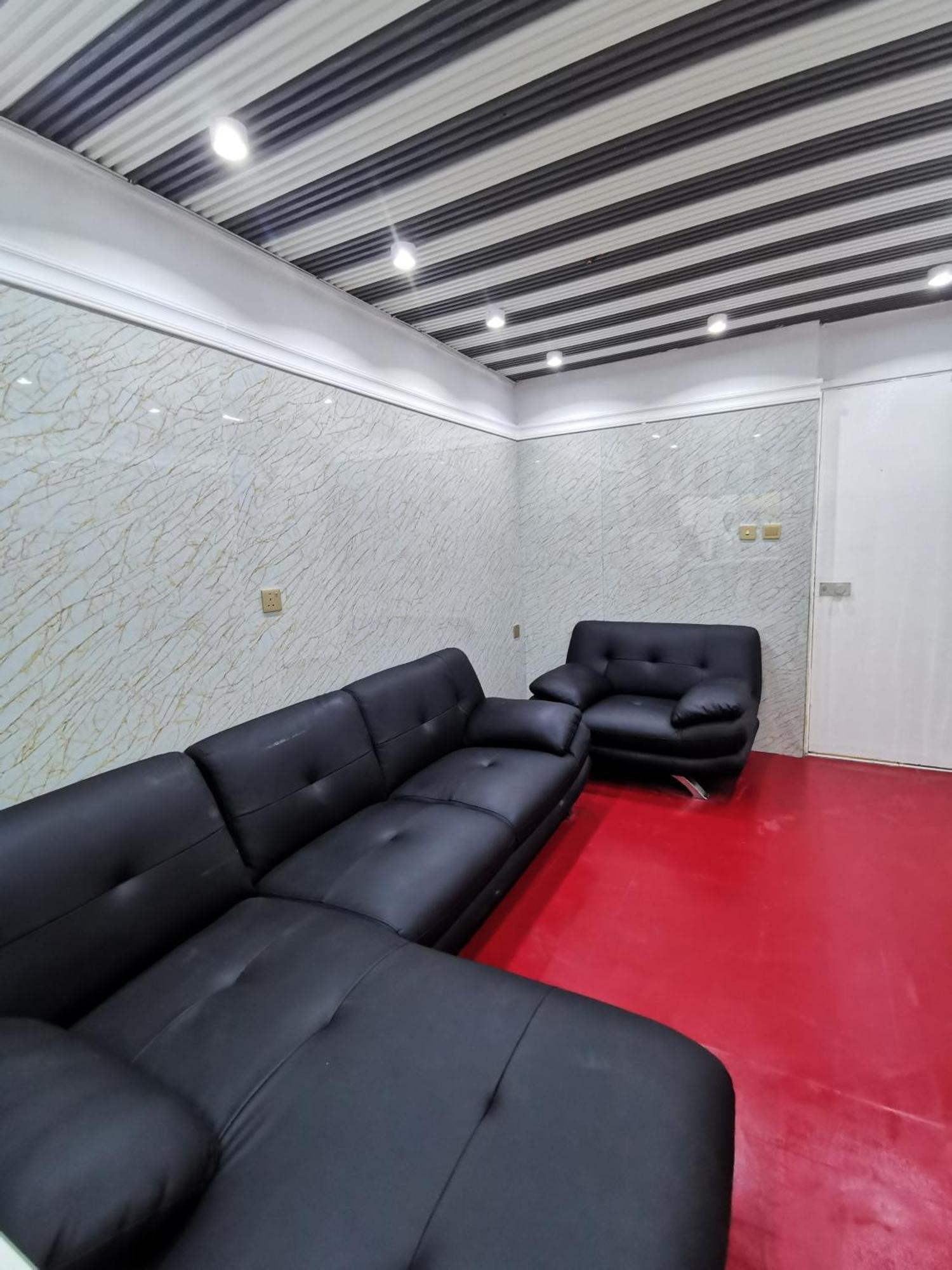 Cloud9 Premium Hostel *