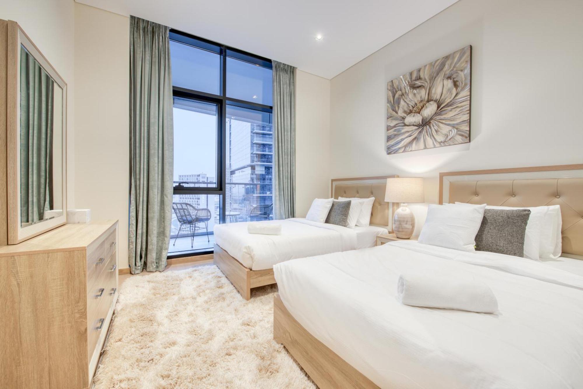 Rh- Upscale Living In The Heart Of The City, 02br, Near Mall Dubai