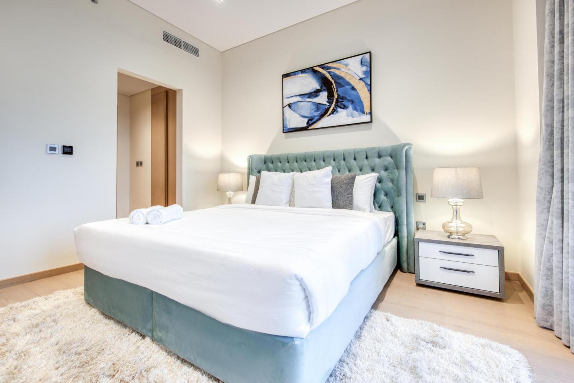Rh- Upscale Living In The Heart Of The City, 02br, Near Mall Apartment *