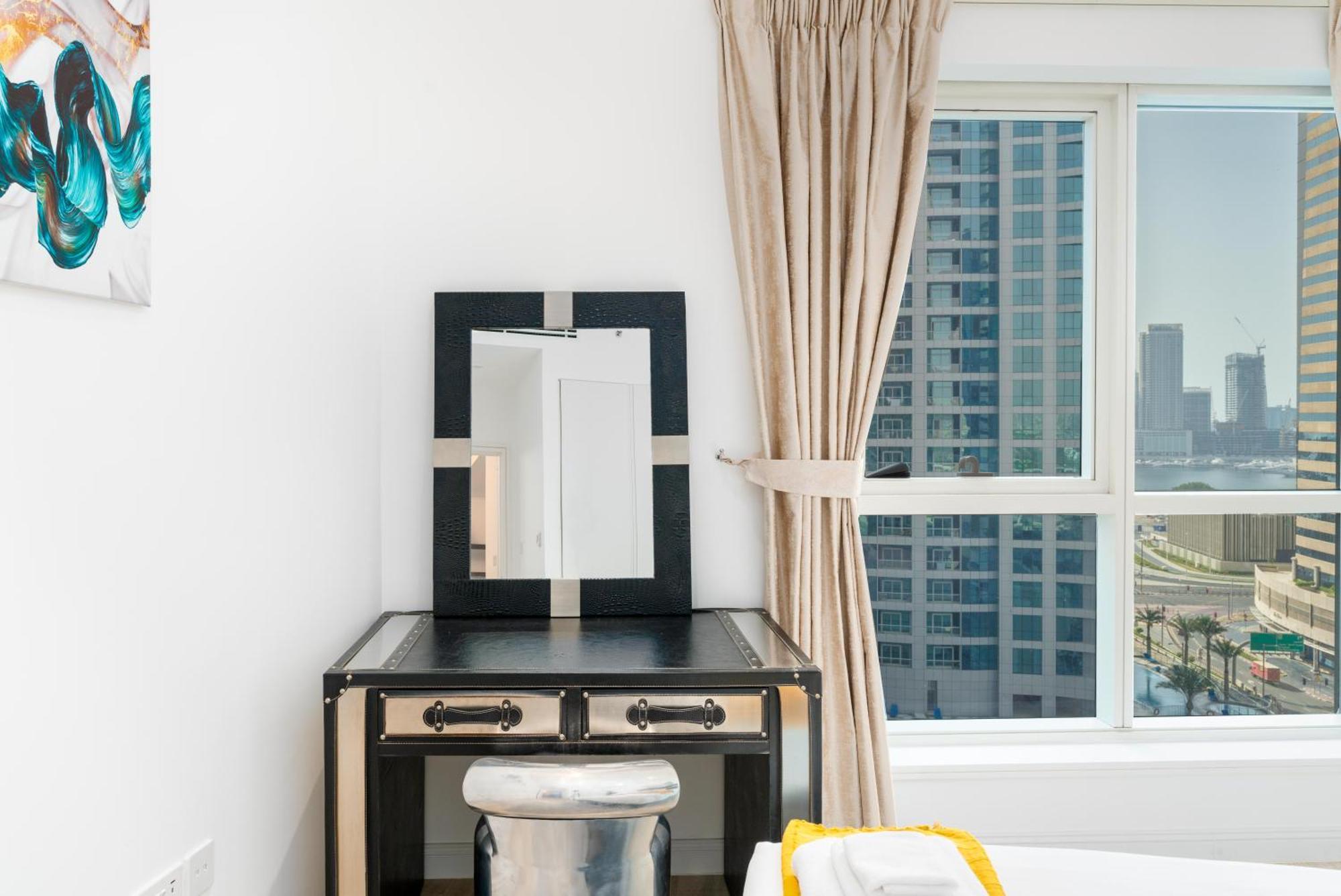Marina Heights Tower 2 Bhk With Lavish View