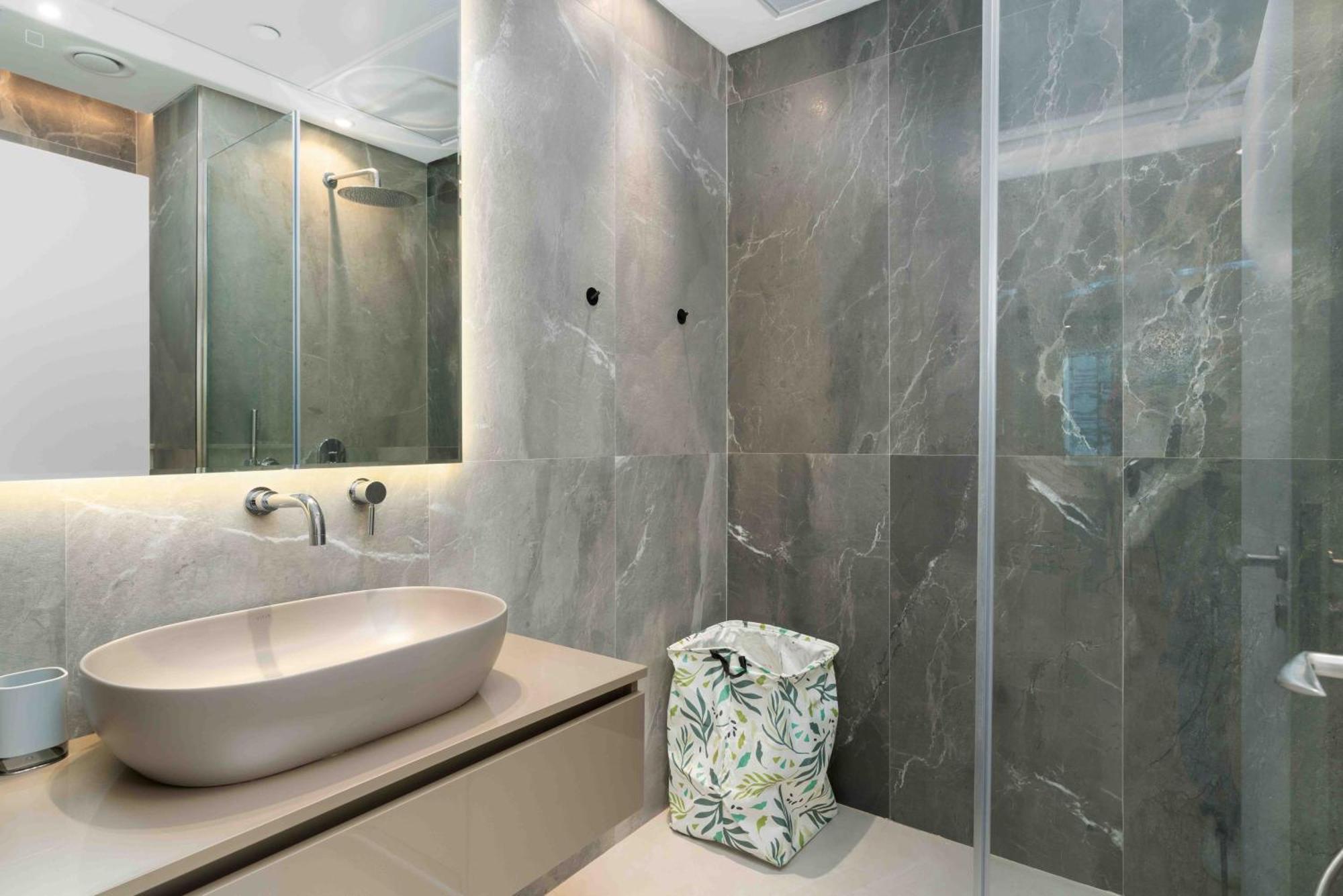 Apartment Marina Heights Tower 2 Bhk With Lavish View