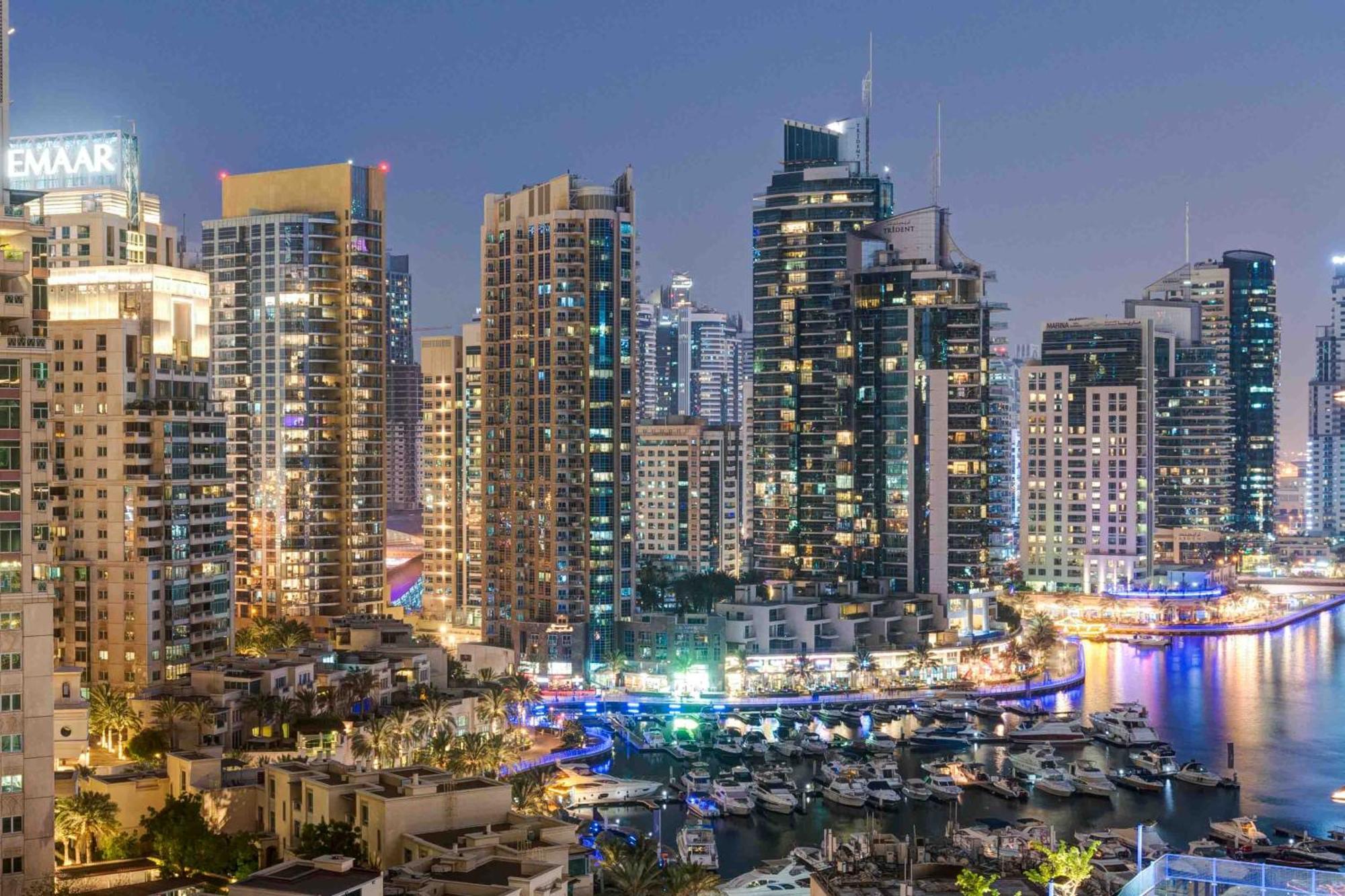 Marina Heights Tower 2 Bhk With Lavish View Apartment