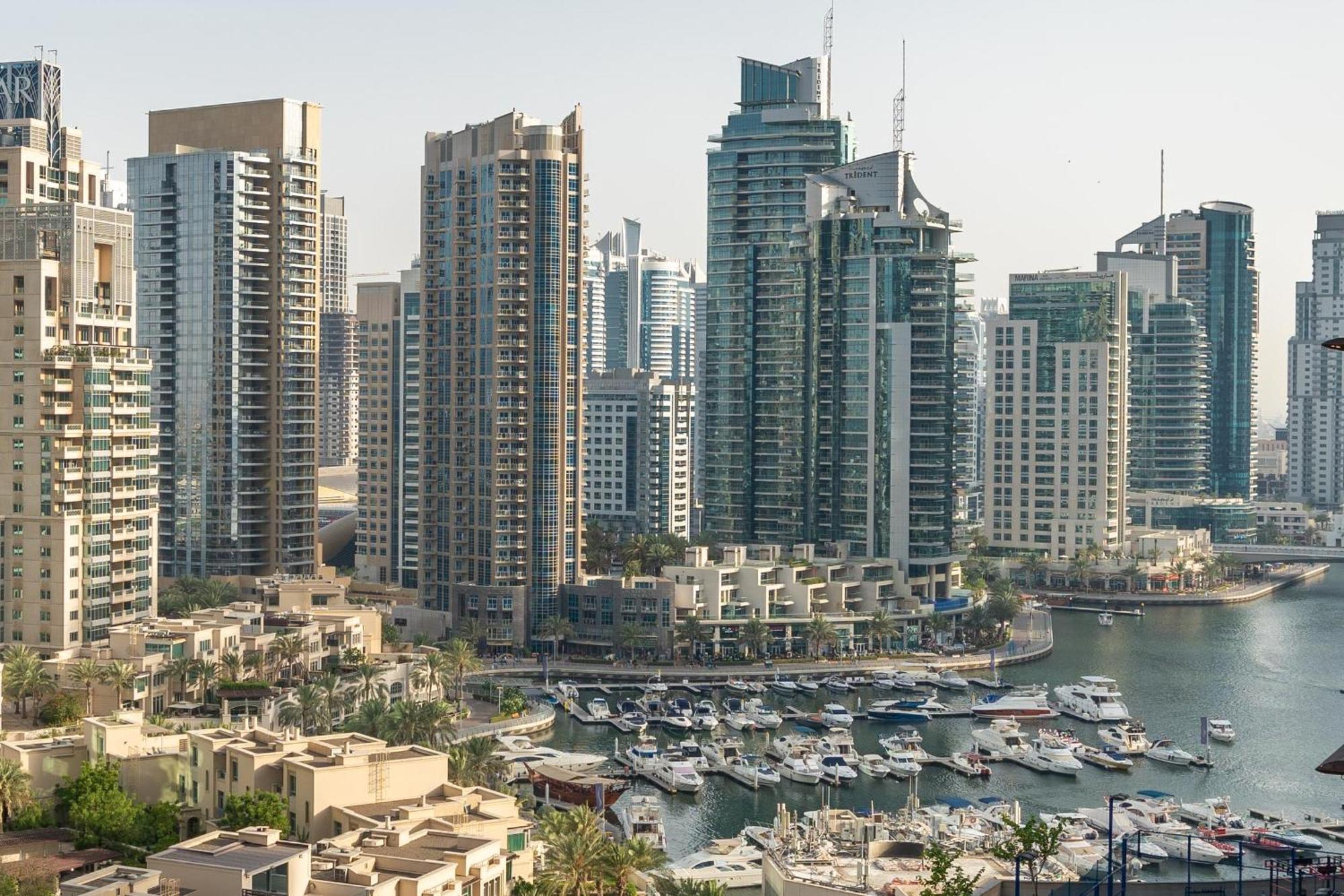 Apartment Marina Heights Tower 2 Bhk With Lavish View