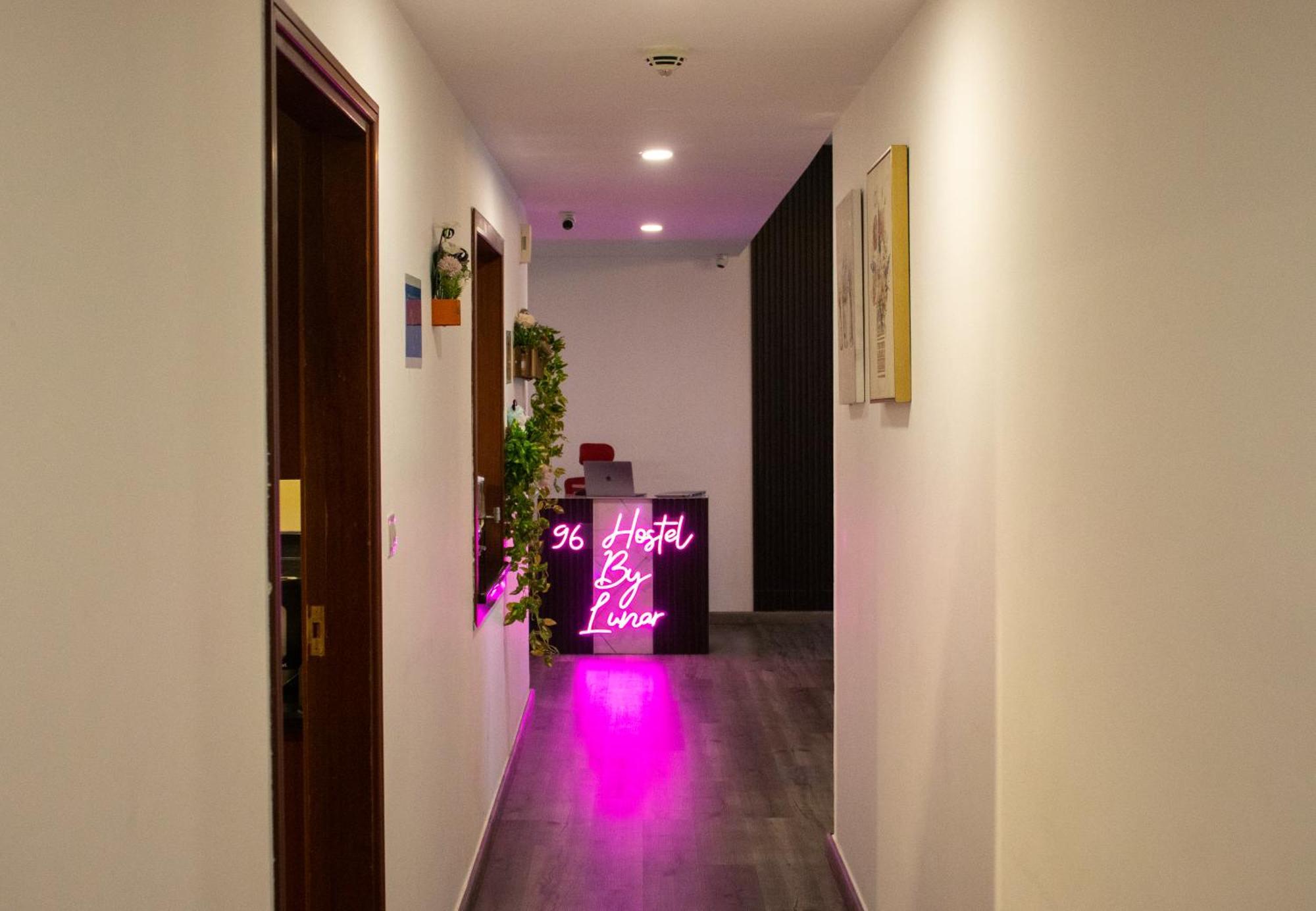 Hostel Lunar 96