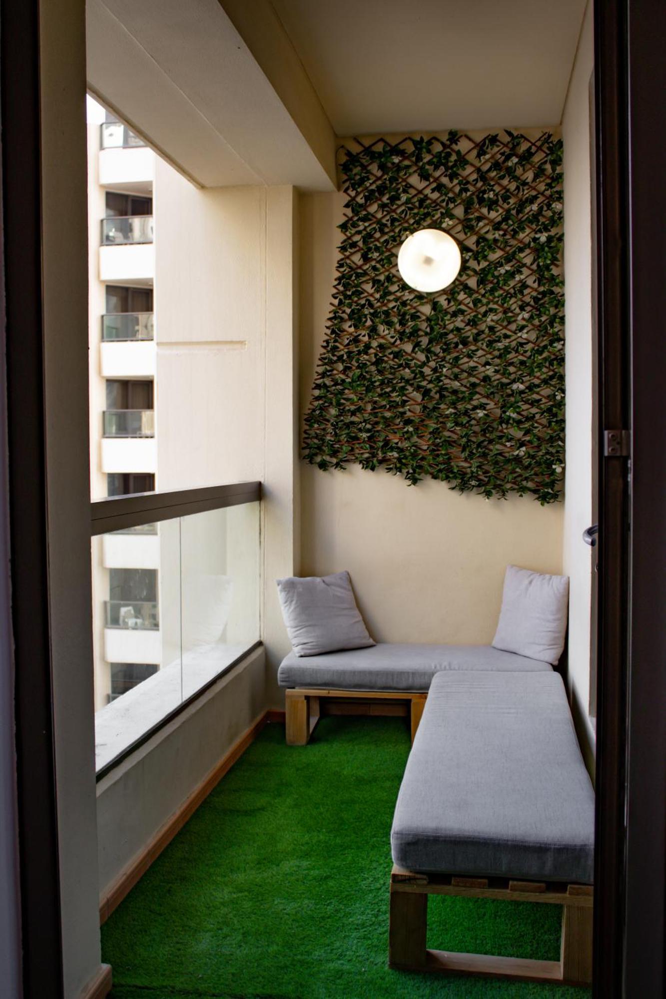 Lunar 96 Hostel *