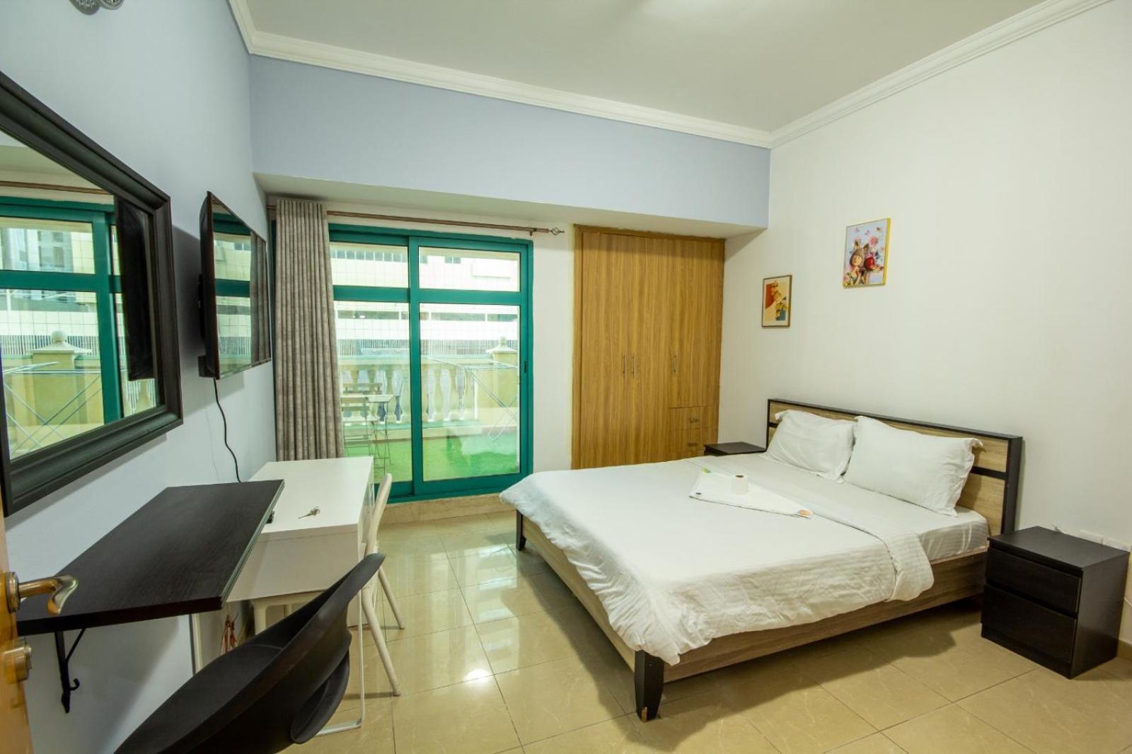 Homestay Classy For Ladies In Dubai, Marina فتيات فقط Dubai