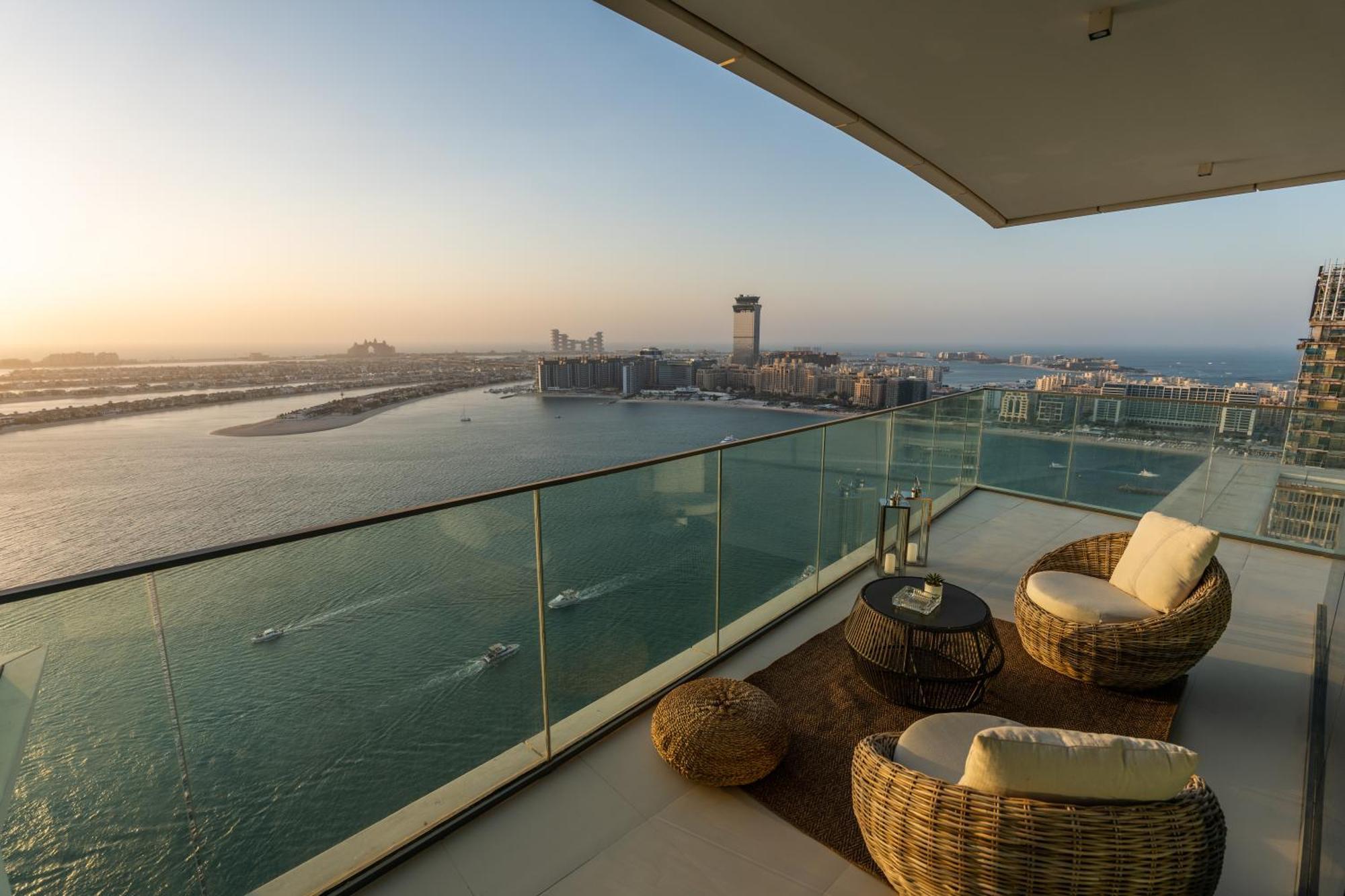 Elegant 3br With Private Beach Access Apartment *
