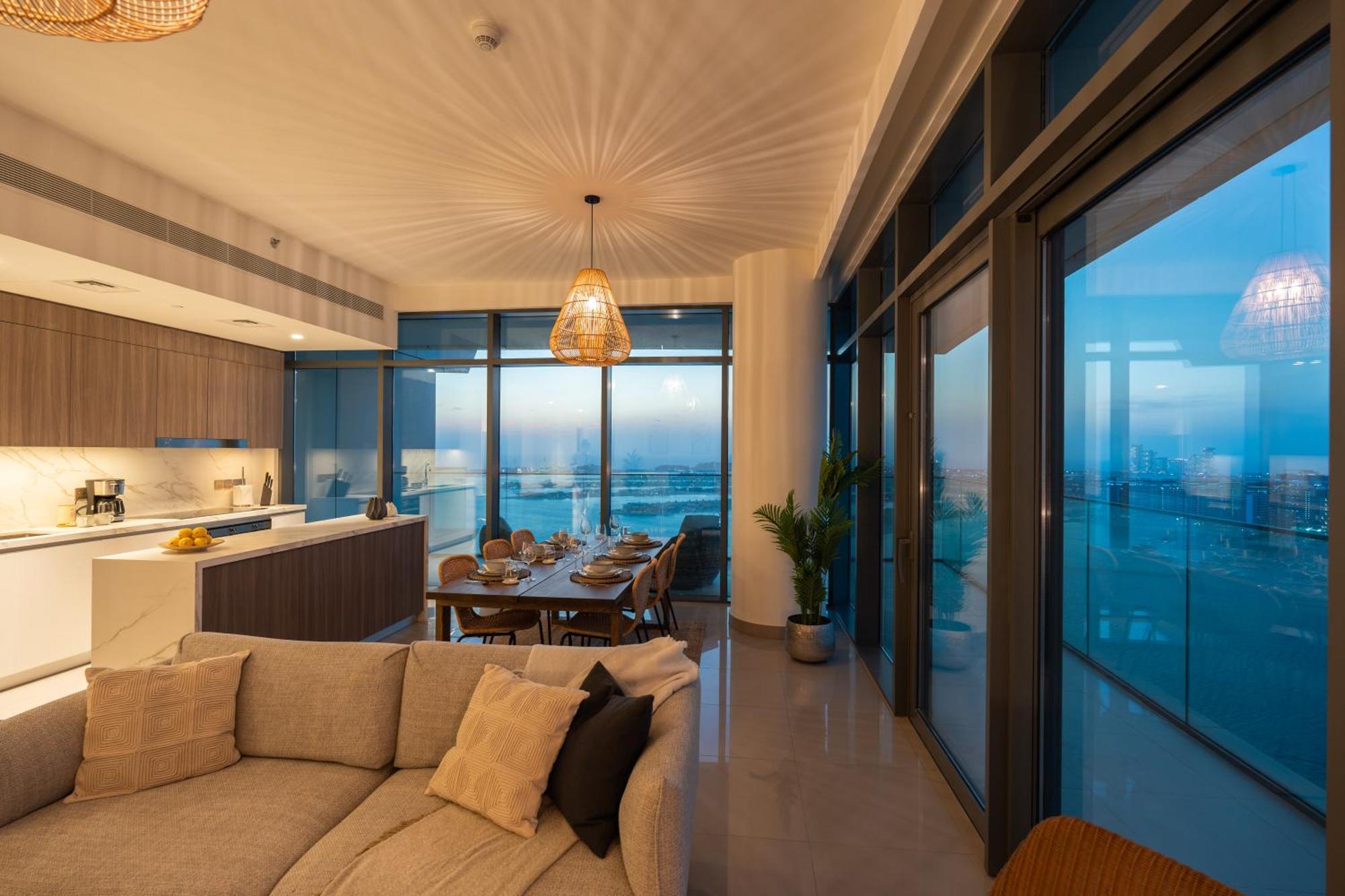 Elegant 3br With Private Beach Access Apartment