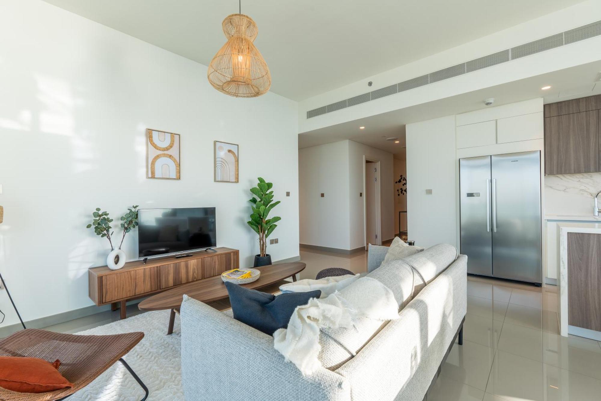 Elegant 3br With Private Beach Access Dubai