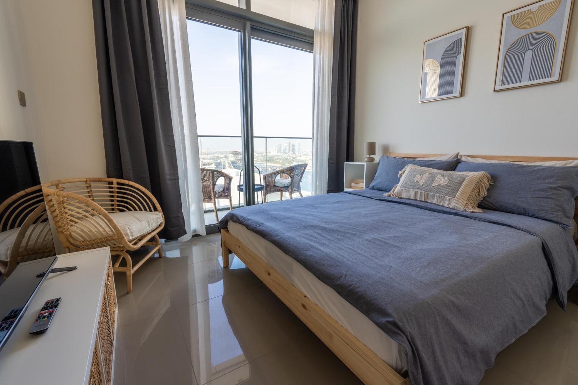 Apartment Elegant 3br With Private Beach Access