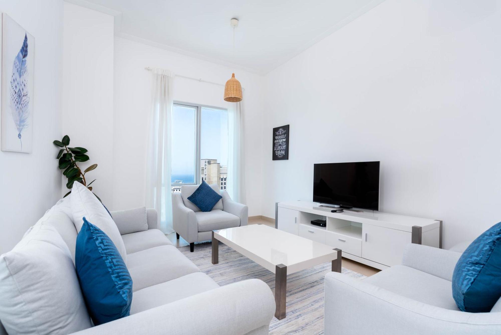 Stunning Sea And Marina Views / 2 Bedroom Penthouse / Marina Apartment