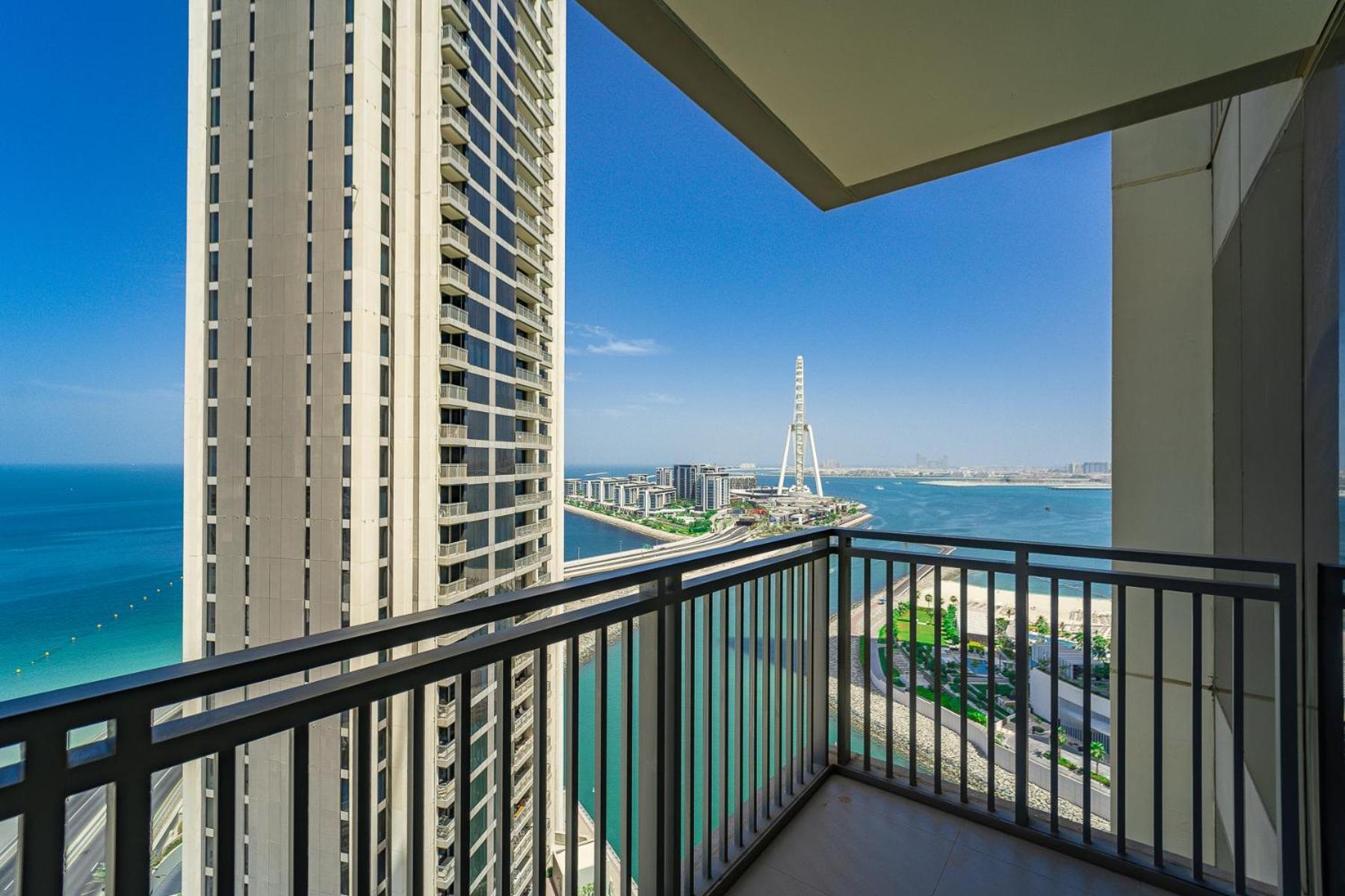 Apartment Luxury Staycation - 52 42 Emaar Tower A And B