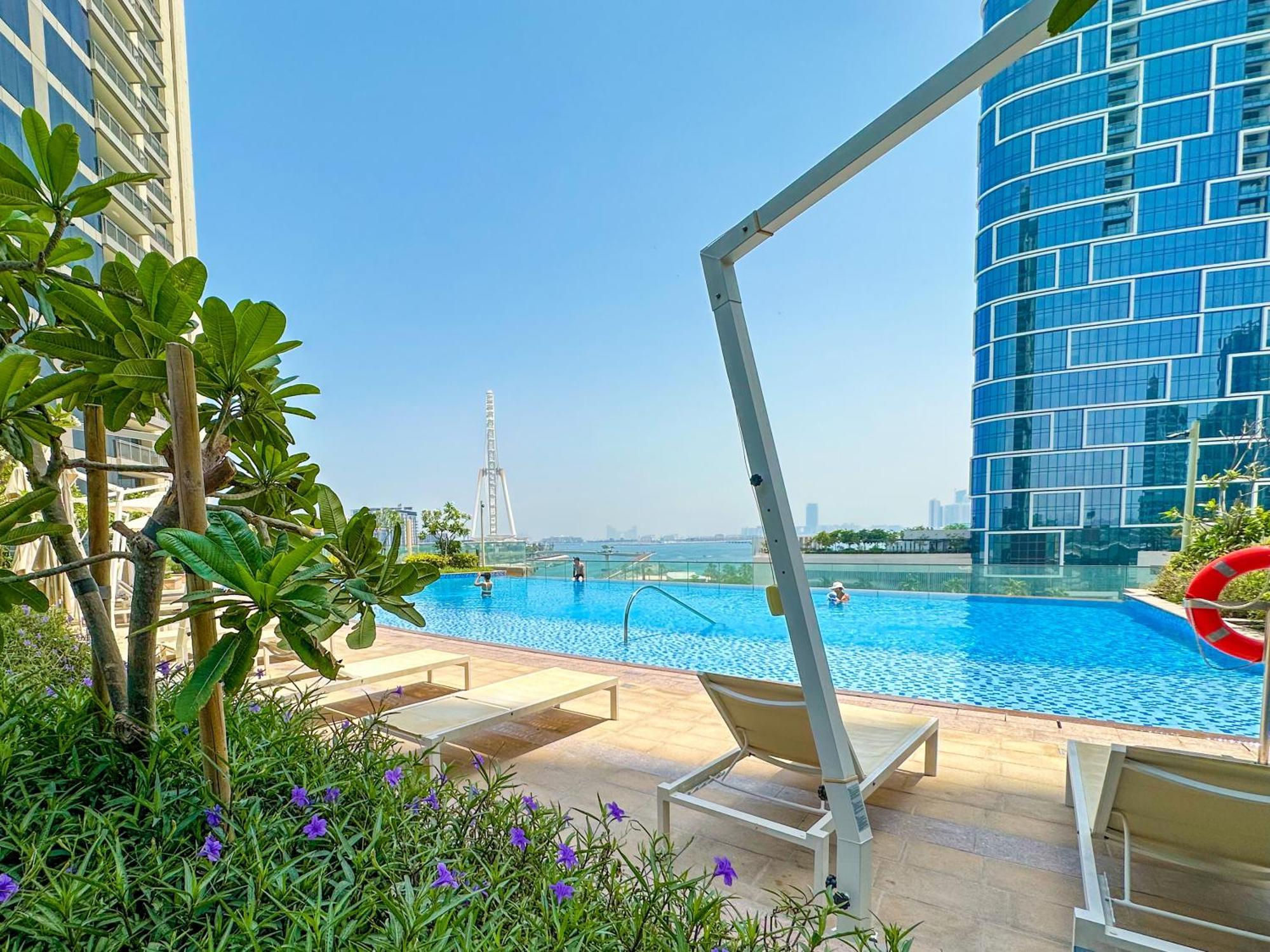 Apartment Luxury Staycation - 52 42 Emaar Tower A And B