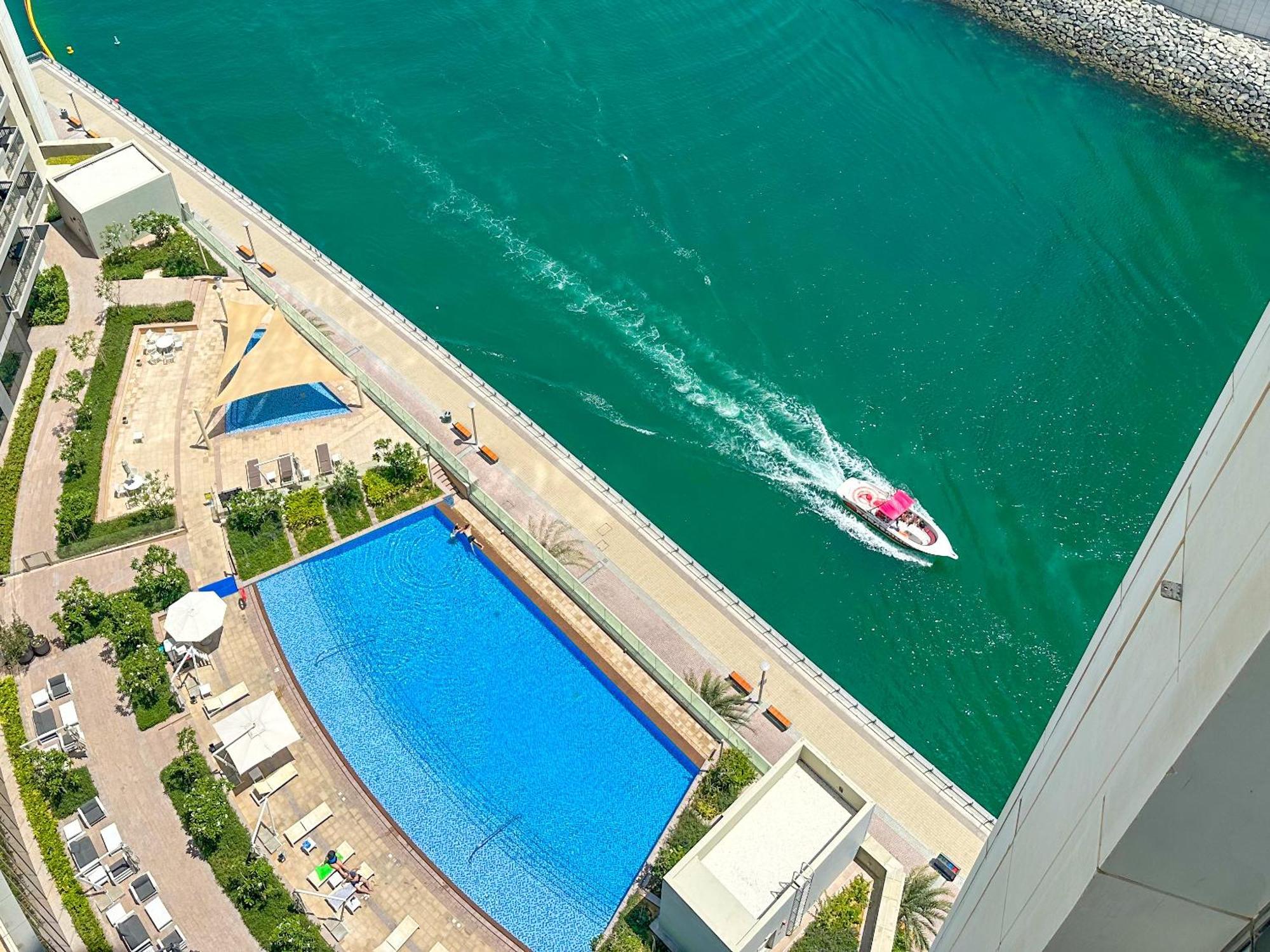 Luxury Staycation - 52 42 Emaar Tower A And B Apartment