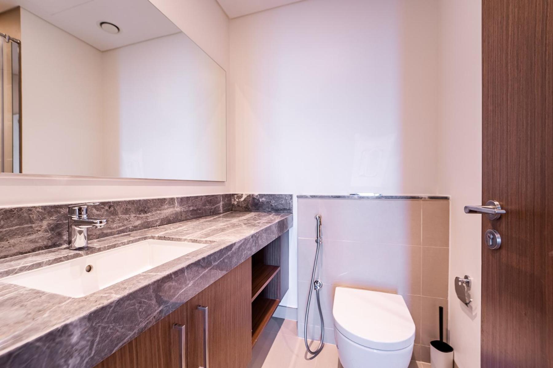 Apartment Luxury Staycation - 52 42 Emaar Tower A And B *