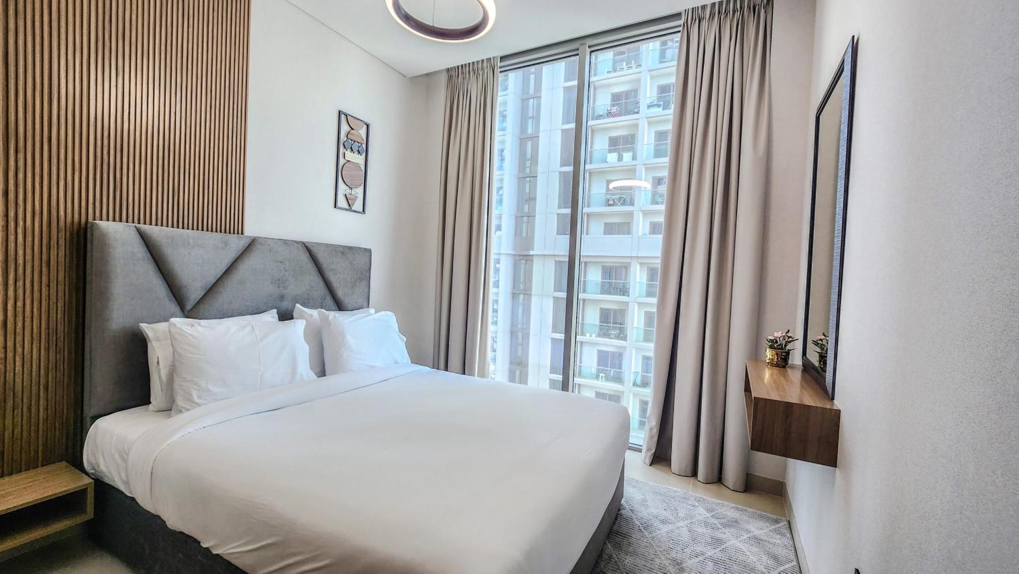 By Latinem Luxury 2br Cvr B1308 Near Burj Khalifa * Dubai