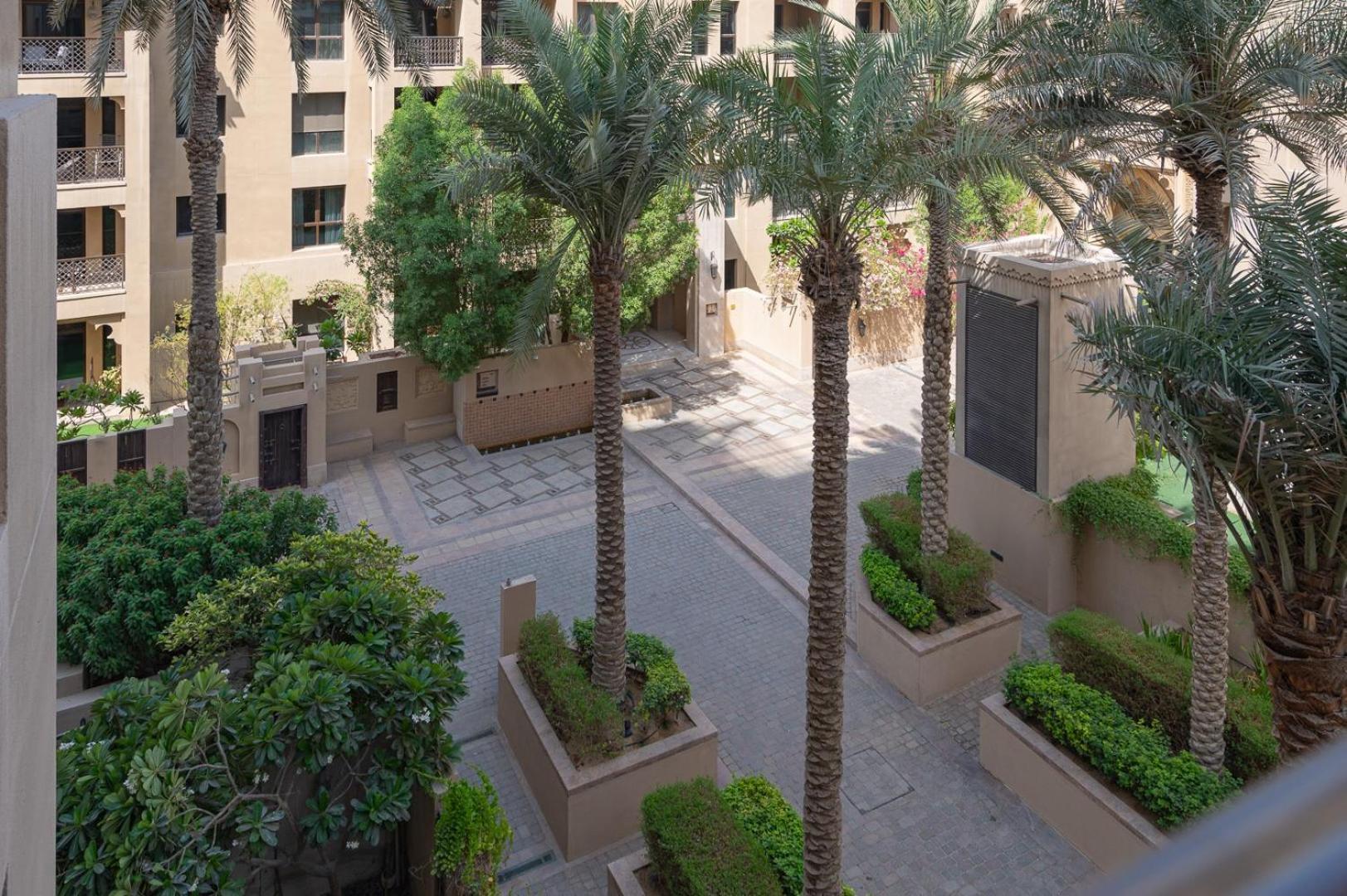 Luxury 2bedroom In Old Town With Burj View *