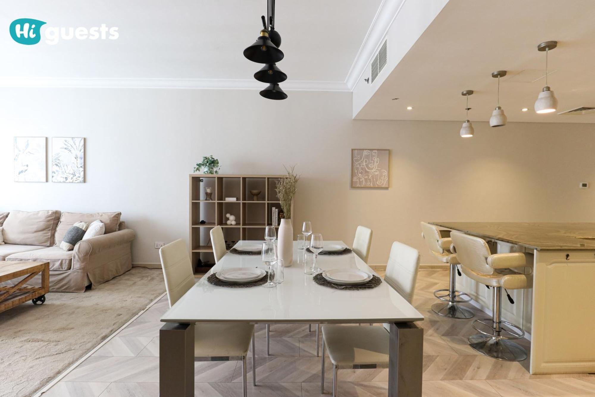 Higuests - Royal 2br With Balcony Near Burj Khalifa * Dubai