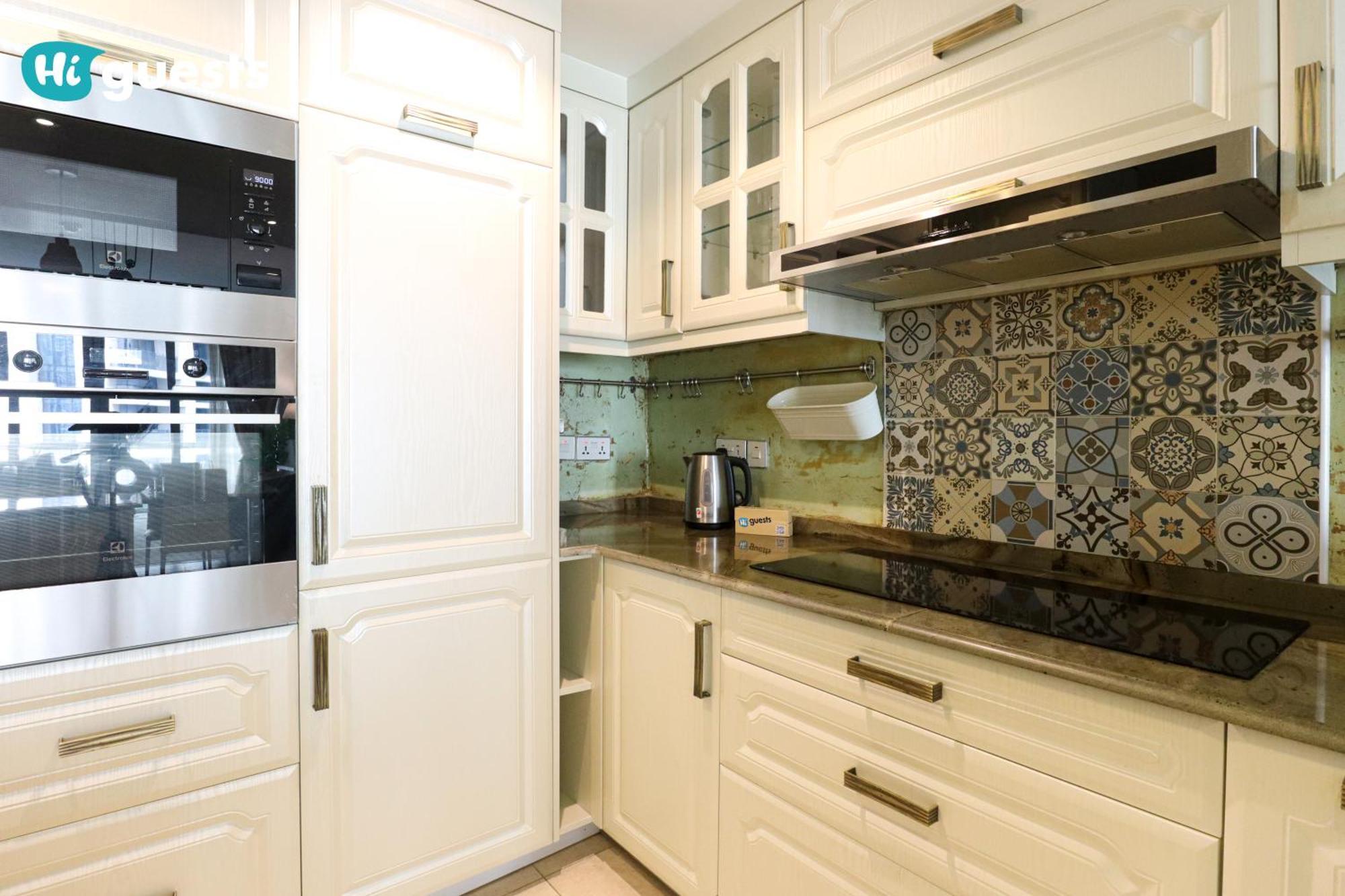 Higuests - Royal 2br With Balcony Near Burj Khalifa Dubai