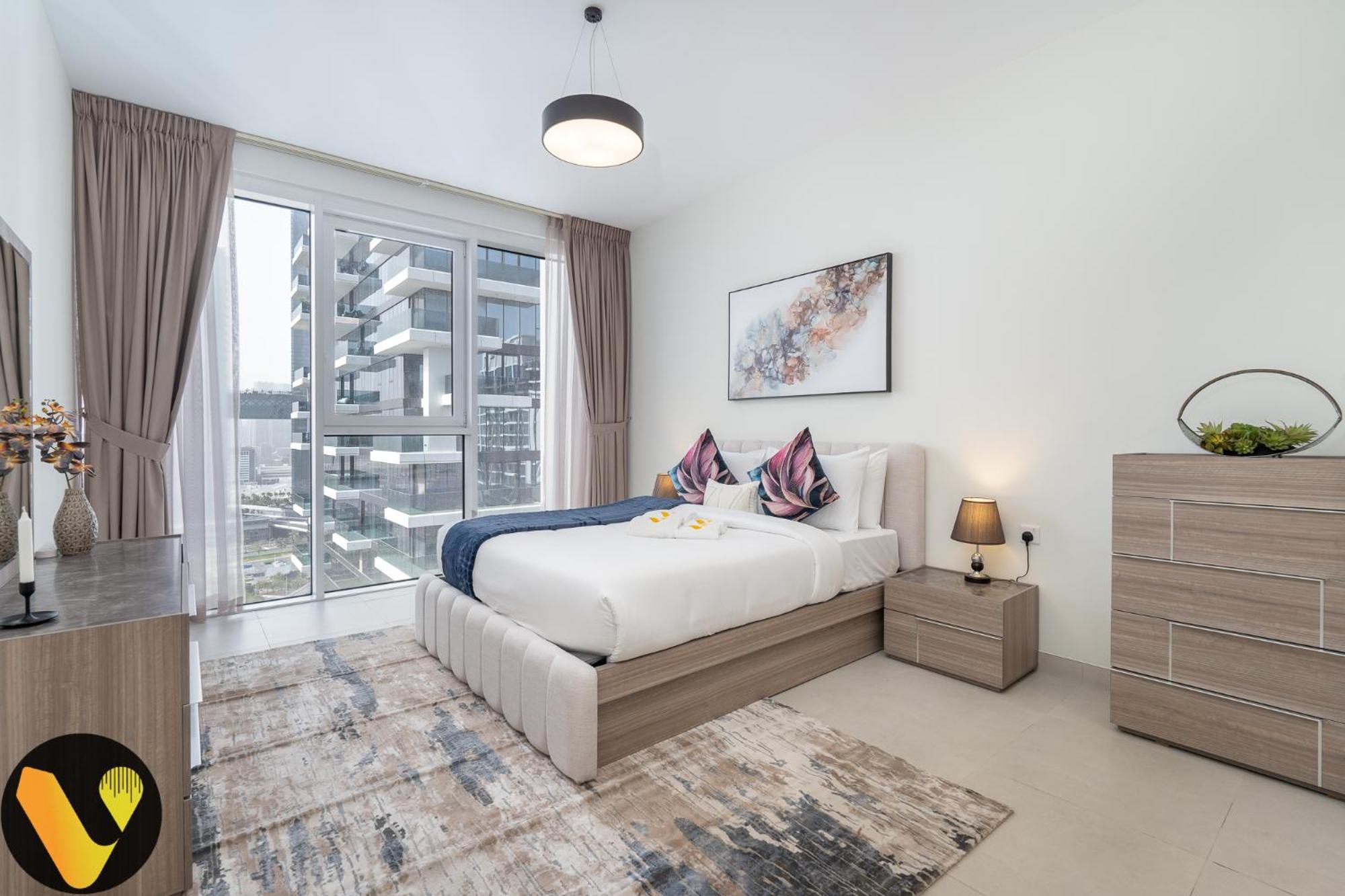 Vogue Al Wasl 1 West 13th Floor With Large Balcony For View Of Sheikh Zaid Road And One Za'abeel Tower And Burj Khalifa, Walkable To Metro With Easy Access To Sheikh Zayed Road & World Trade Centre Apartment *
