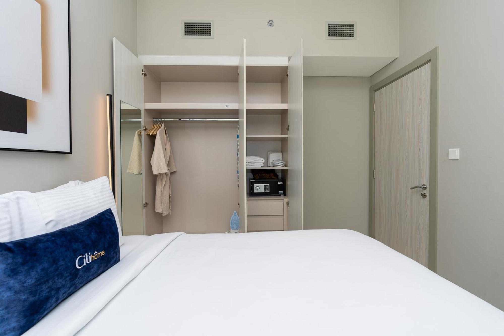Citihome -1br With Balcony & Pool View In Zada Tower Apartment *
