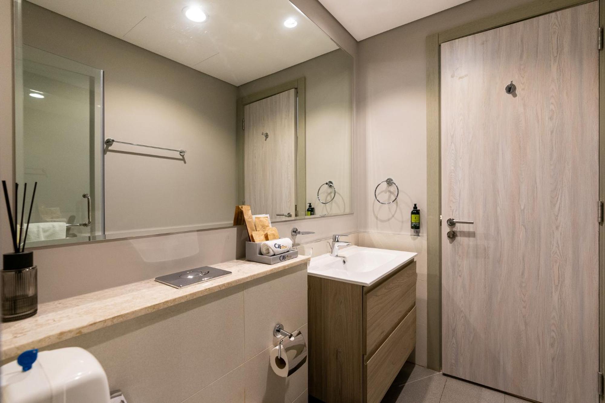 Citihome -1br With Balcony & Pool View In Zada Tower Apartment Dubai