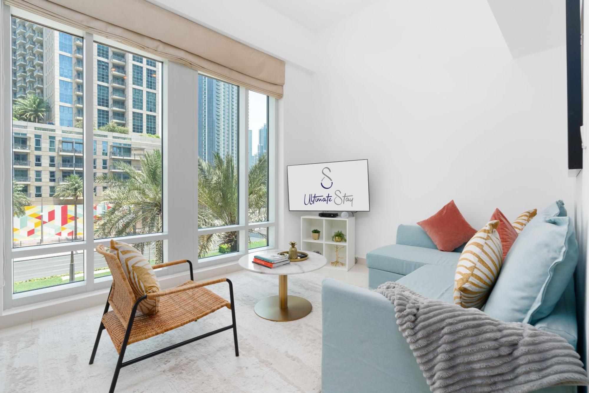 Ultimate / 5 Min Walk From Mall / 5 People / Downtown Boulevard * Dubai