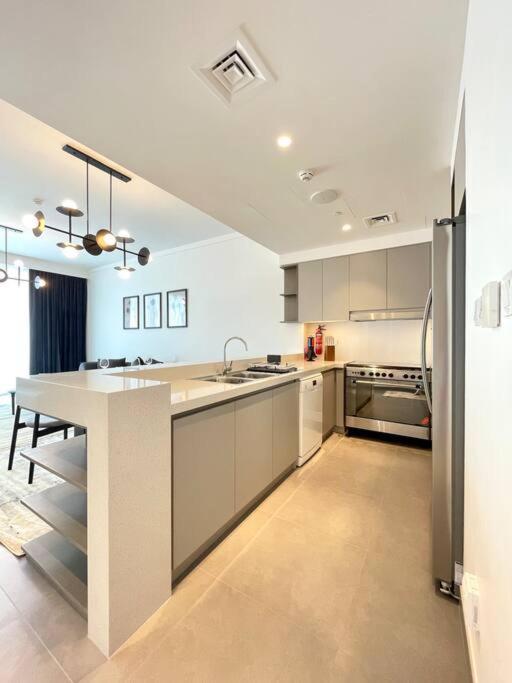 Apartment Dar Vacation - Contemporary 3br In Creek *