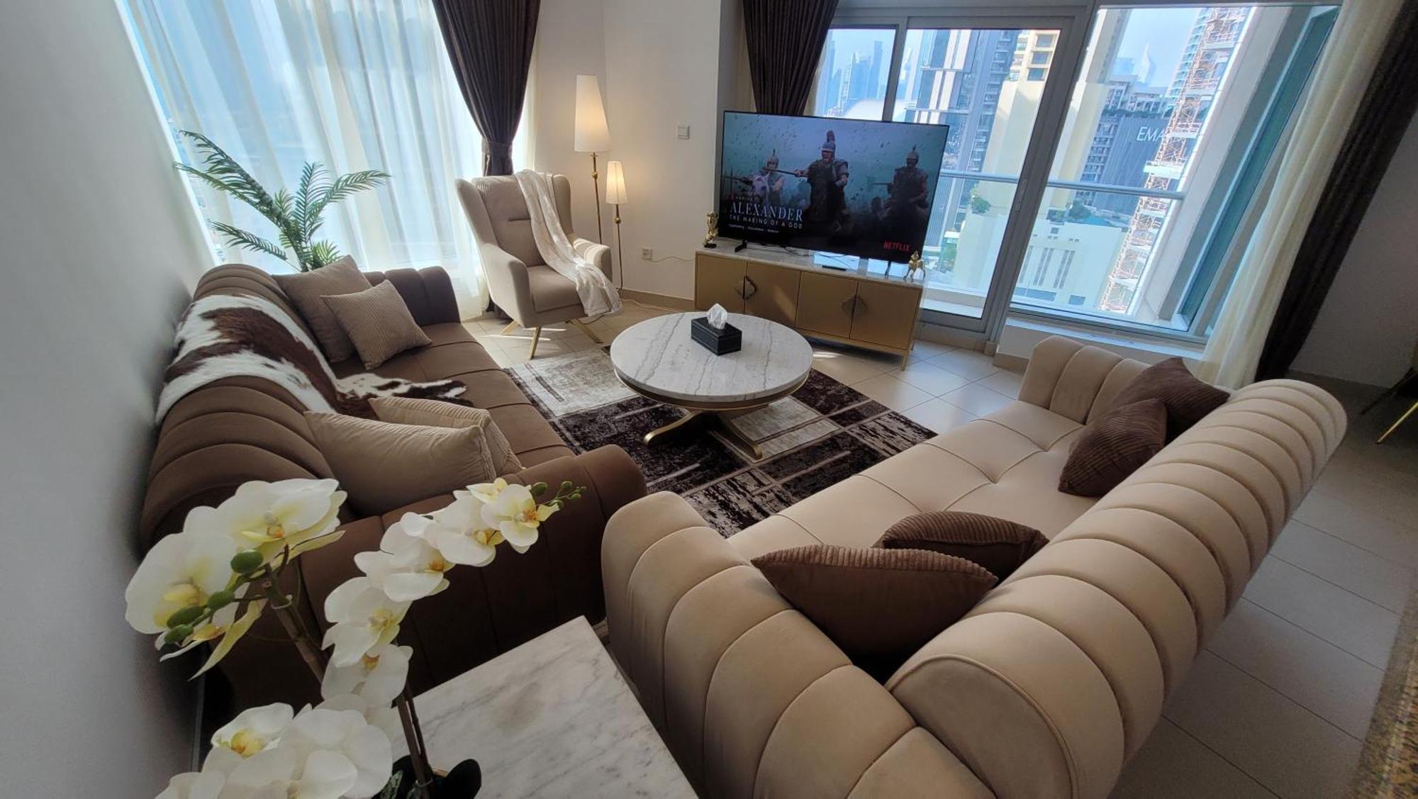 Downtown In Apartment Dubai