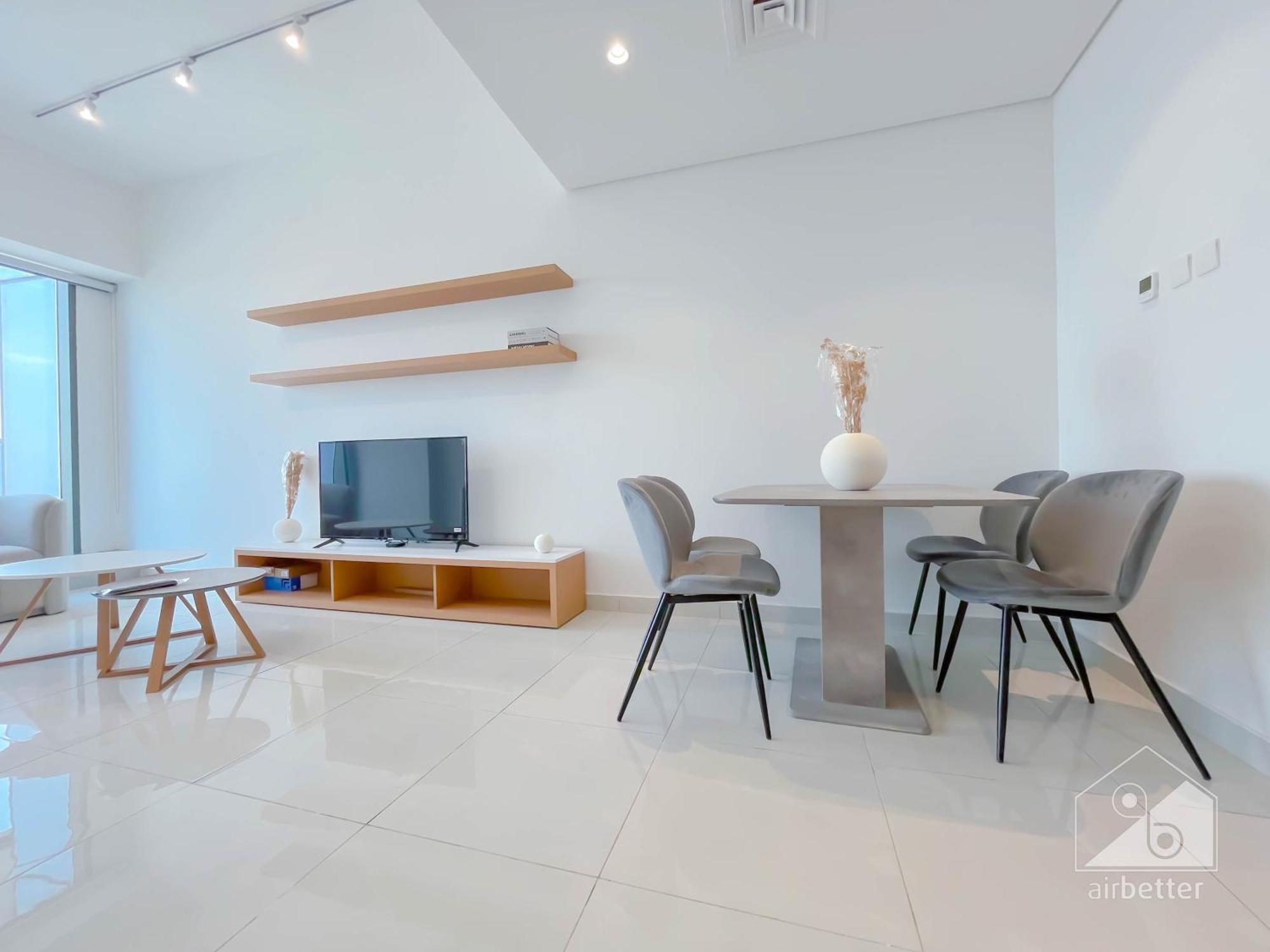 Luxury 1b With Balcony In Blue Wave Tower Apartment Dubai