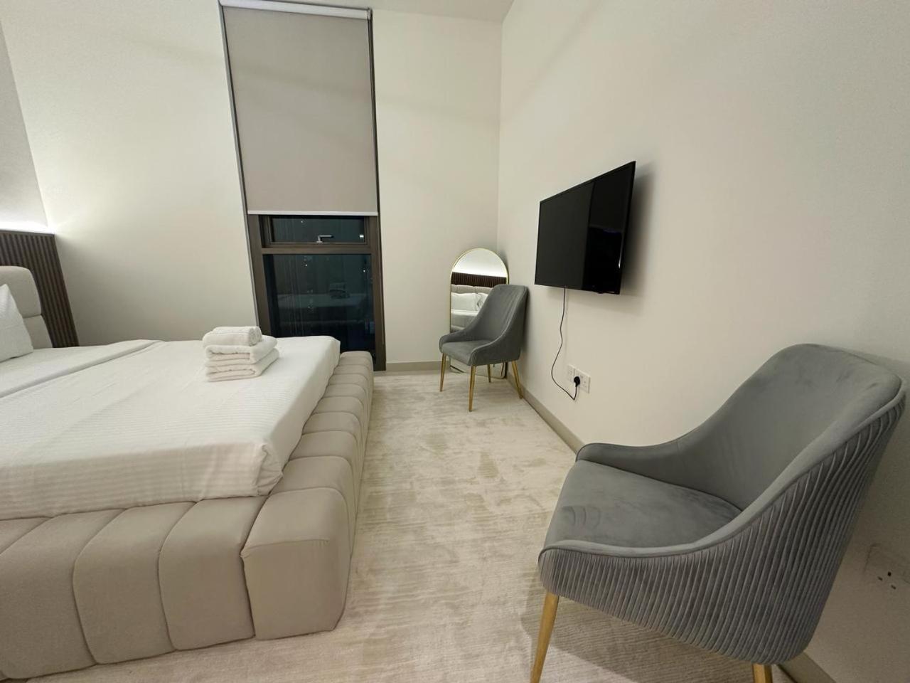 Luxury Burj Crown Burj Khalifa View Apartment Dubai