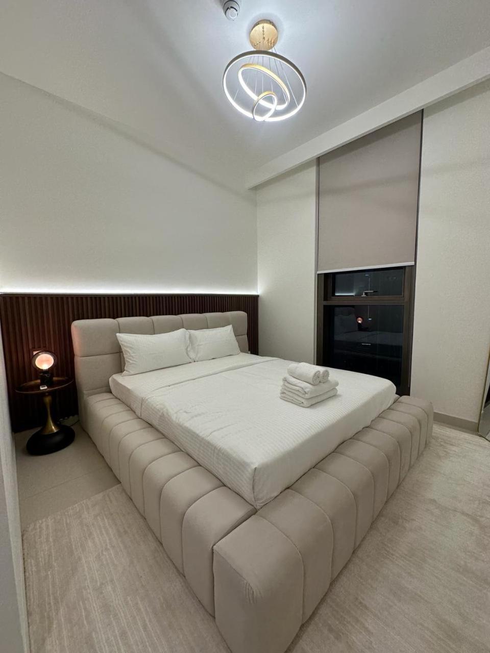 Luxury Burj Crown Burj Khalifa View Apartment *