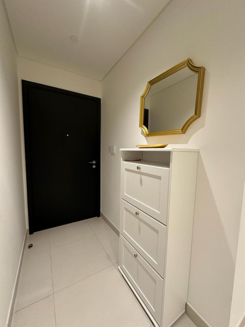 Luxury Burj Crown Burj Khalifa View Apartment *