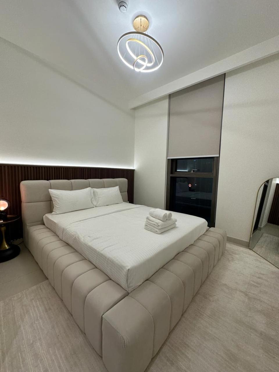 Luxury Burj Crown Burj Khalifa View Apartment