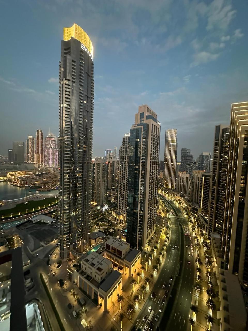 Luxury Burj Crown Burj Khalifa View *