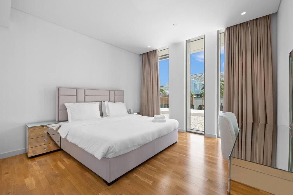 Bluewater's Bay 2br-maid -fantastic Sea View -spacious Layout Apartment *