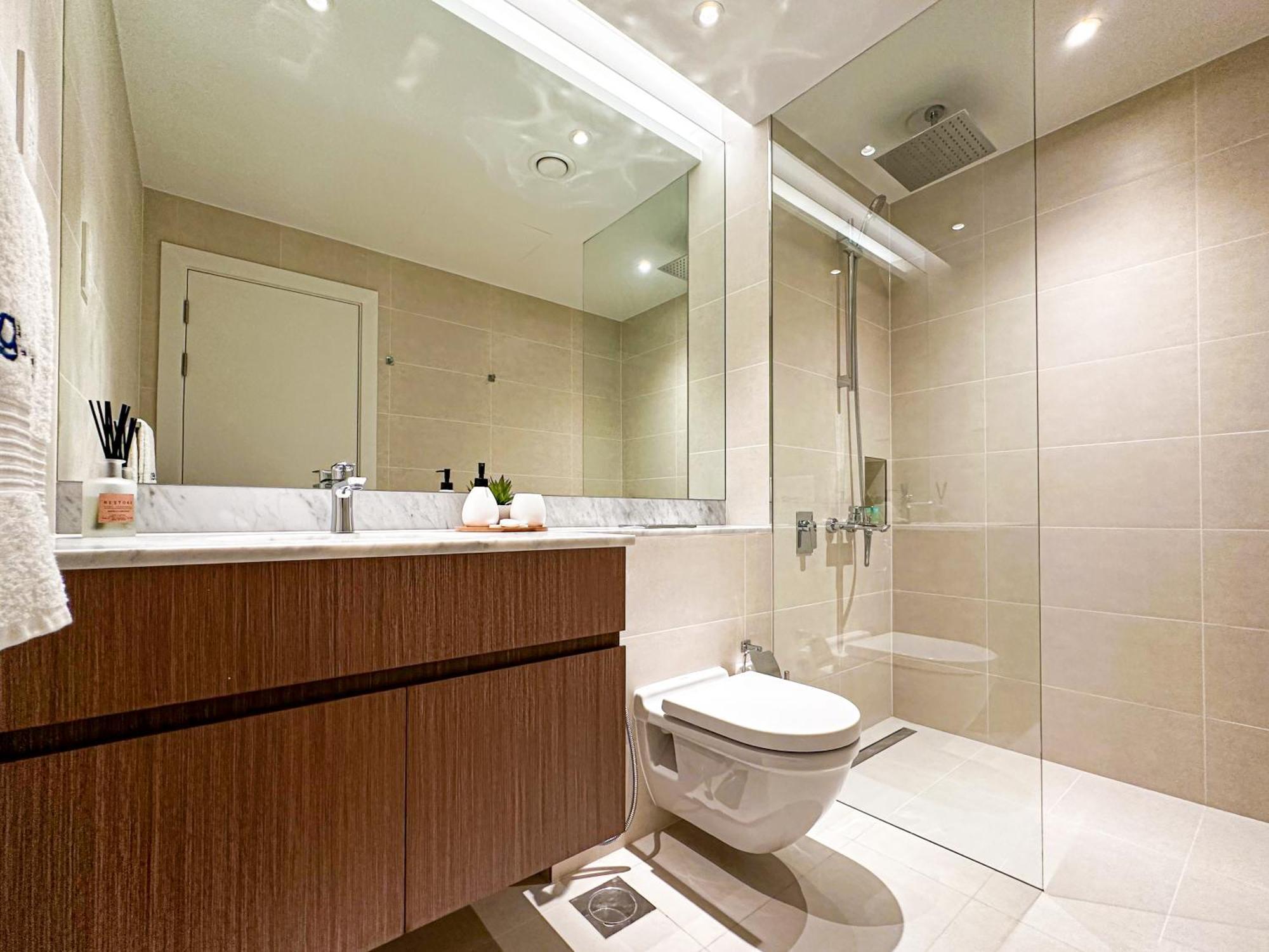 Apartment Higuests - Coastal Chic Luxurious Retreat At Port De La Dubai