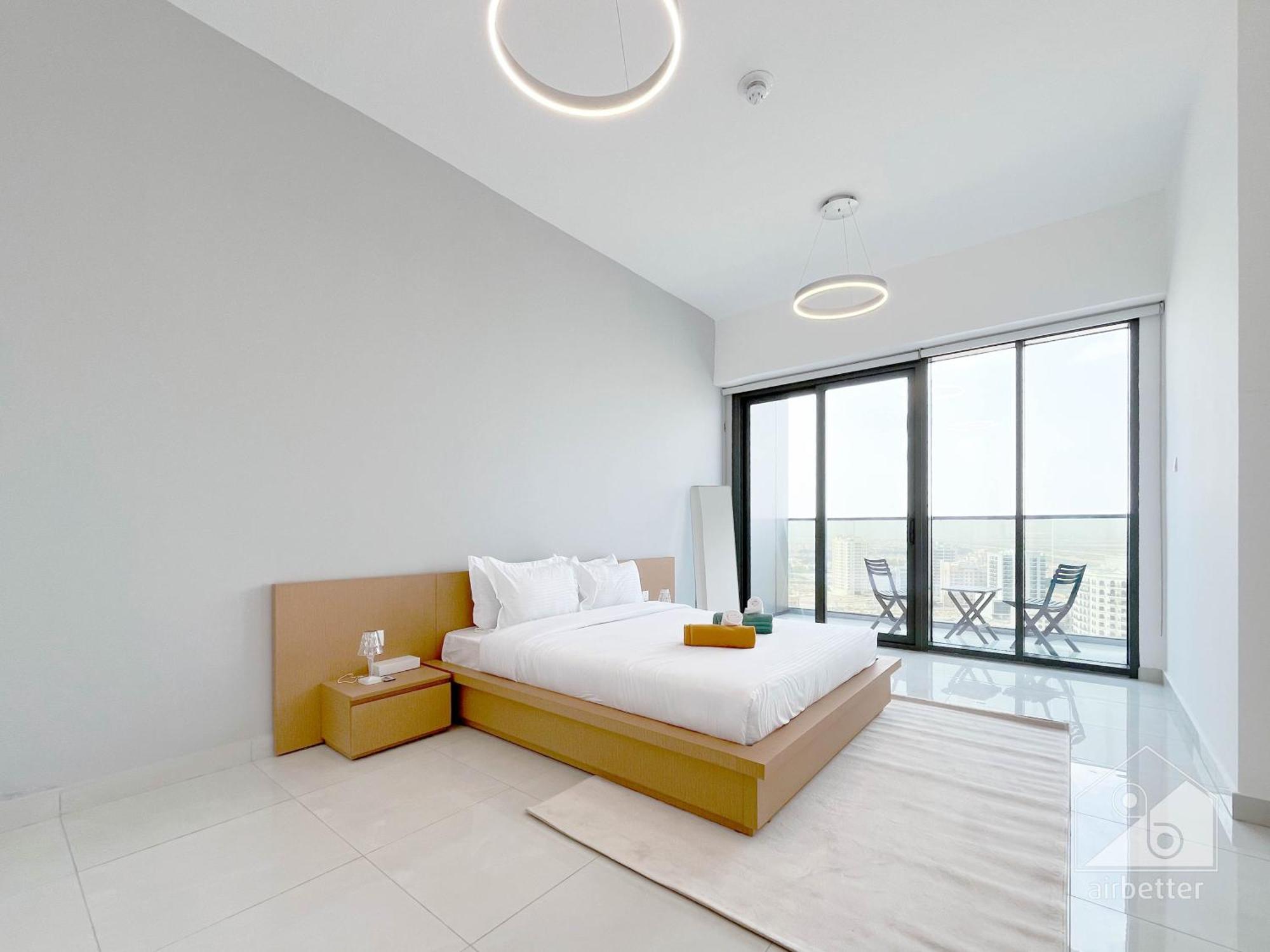 Apartment Luxury 1b With Balcony In Blue Wave Tower Dubai