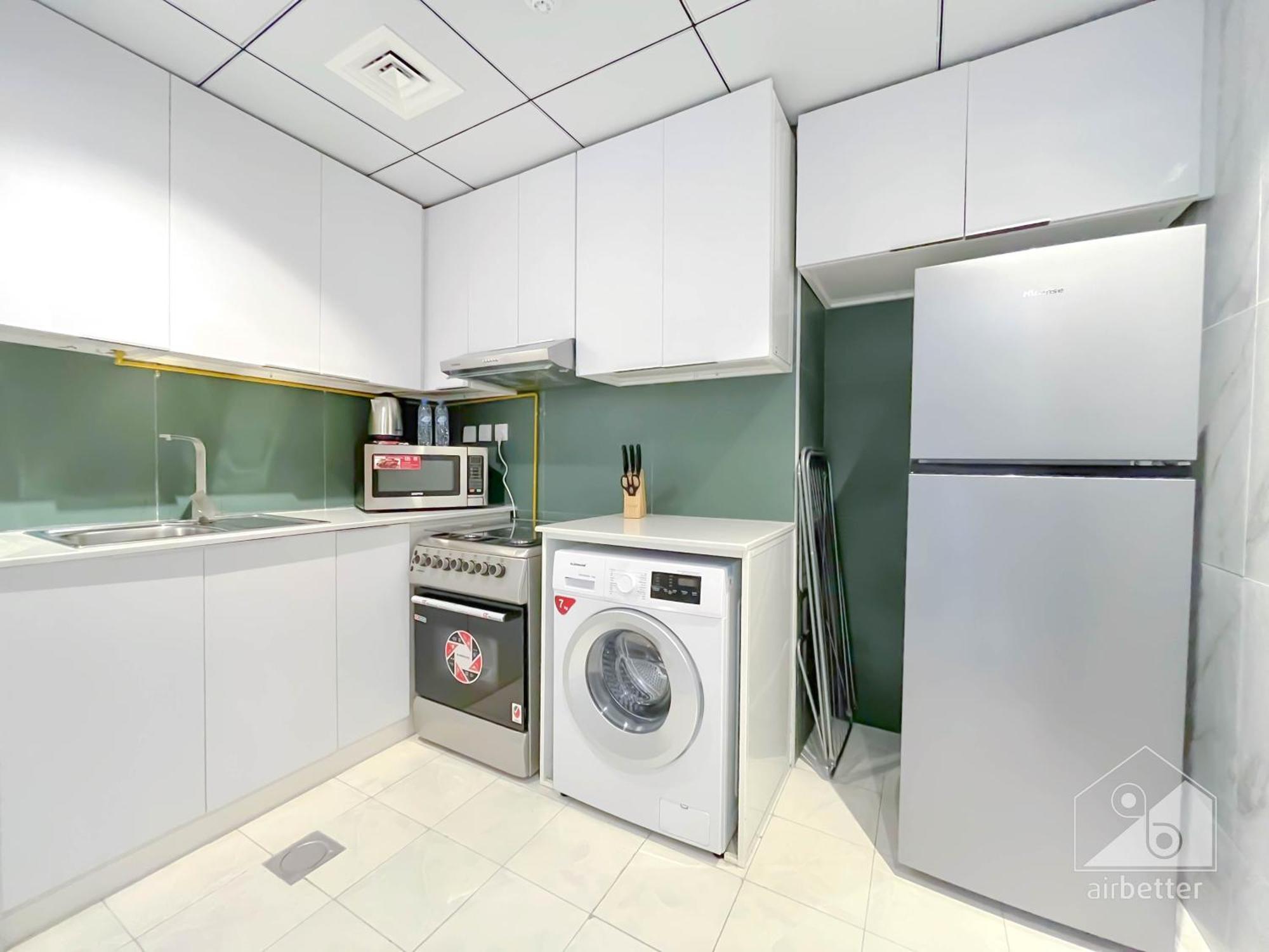 Luxury 1b With Balcony In Blue Wave Tower * Dubai