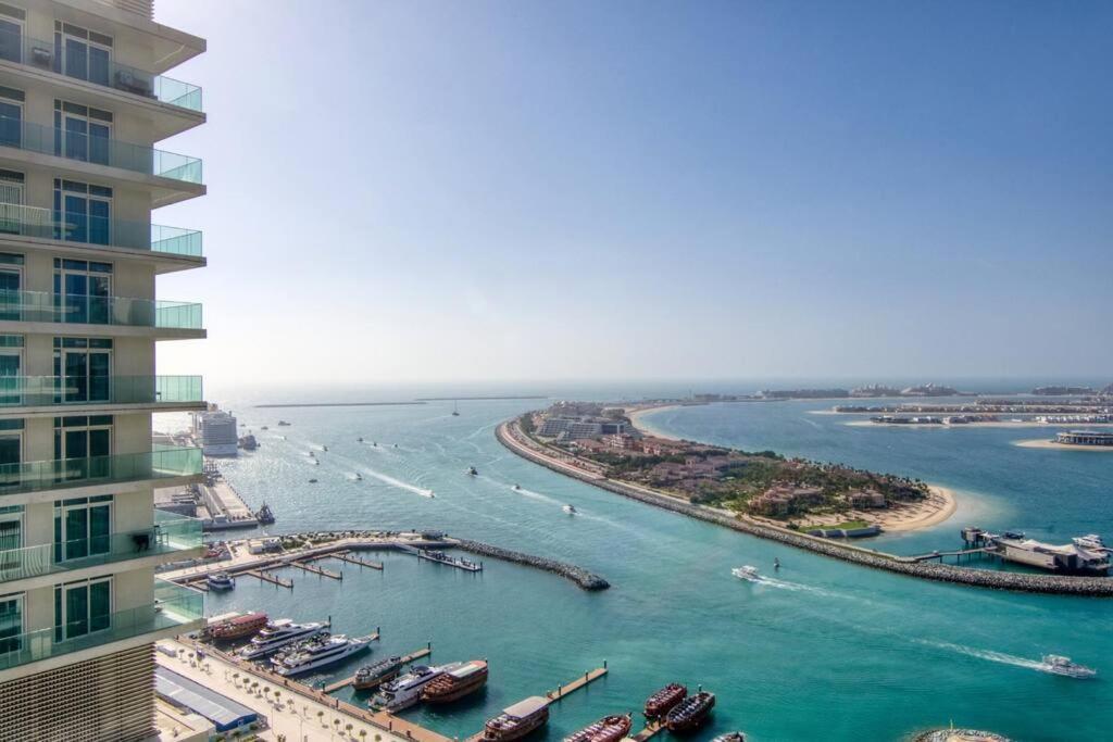 First Class 3br With Marina And Palm View Apartment Dubai