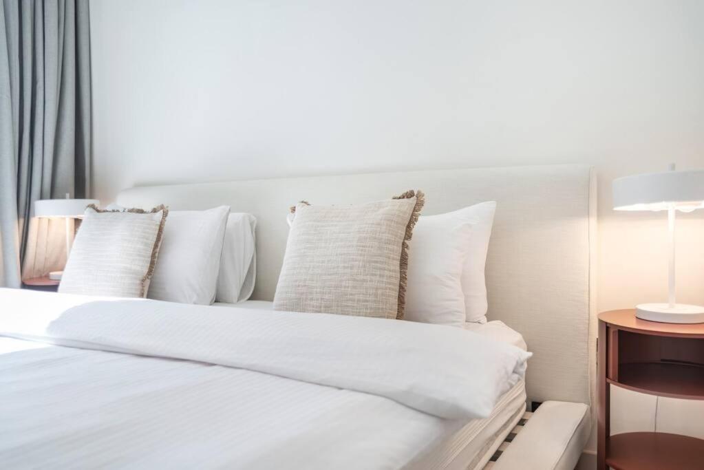 First Class 3br With Marina And Palm View *