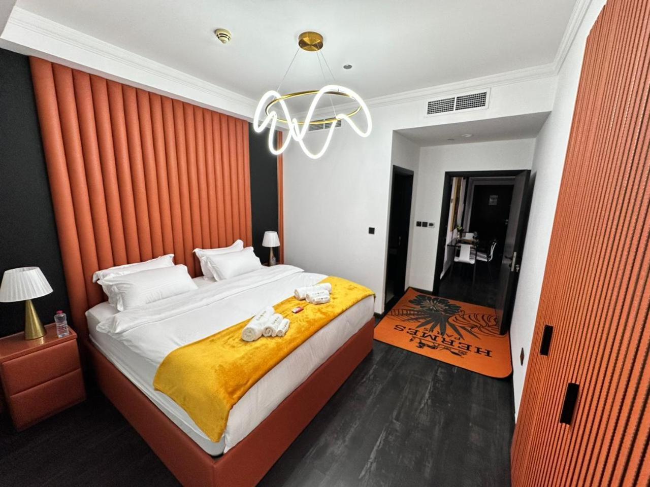 In The Luxury Marina Crown Tower Walk To Barasti Dubai